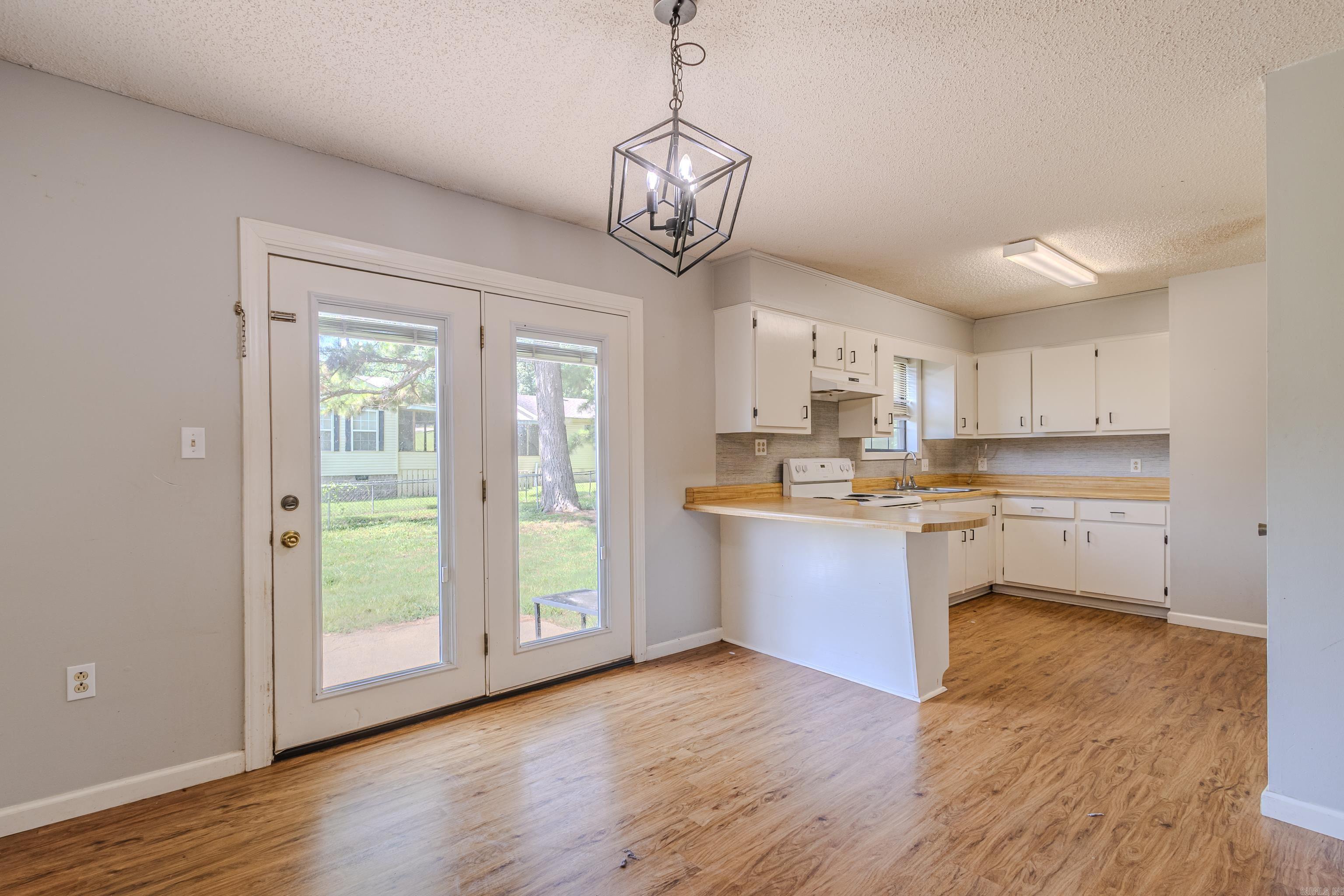 PLEASANT MEADOWS - Residential