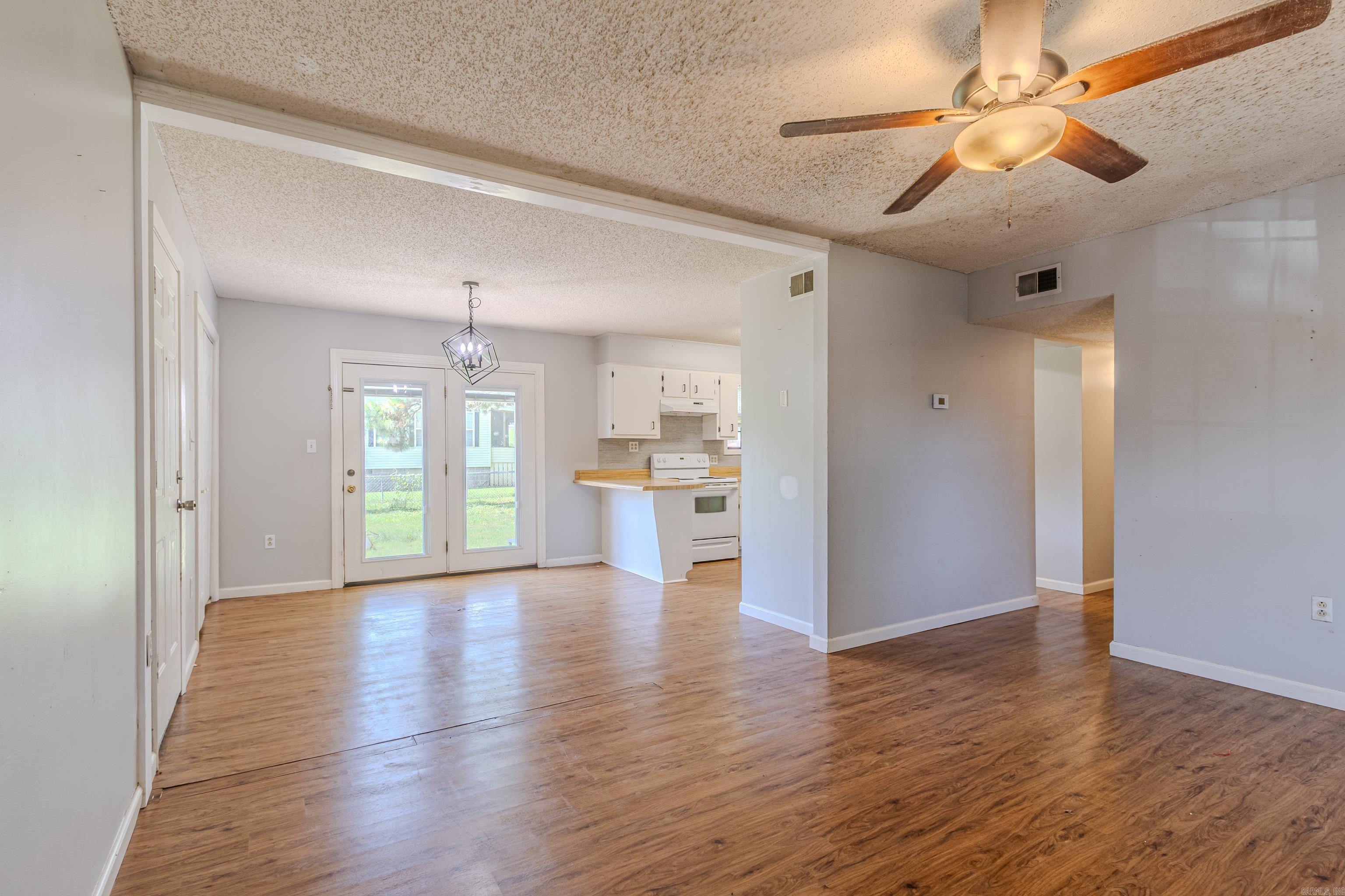 PLEASANT MEADOWS - Residential