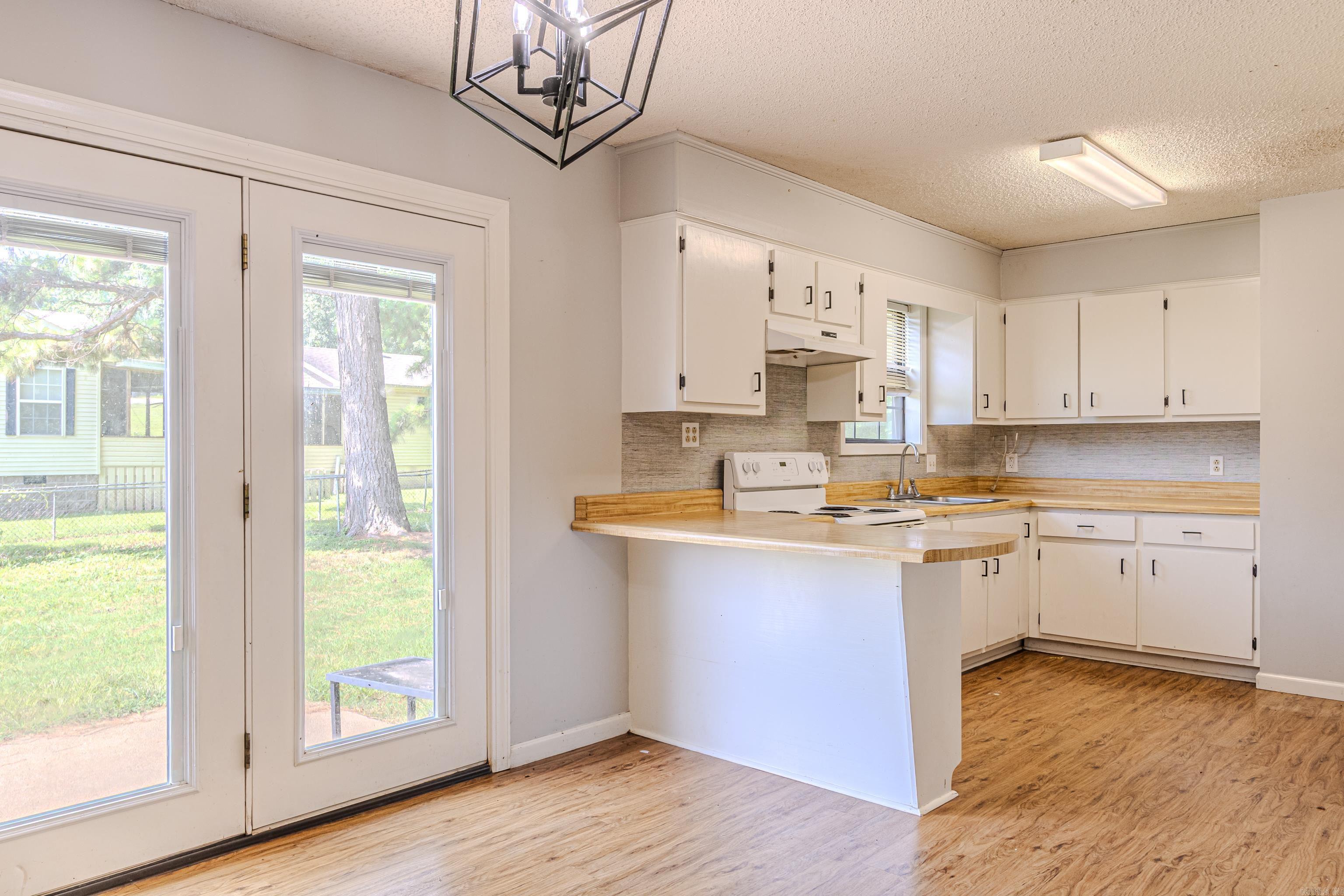PLEASANT MEADOWS - Residential