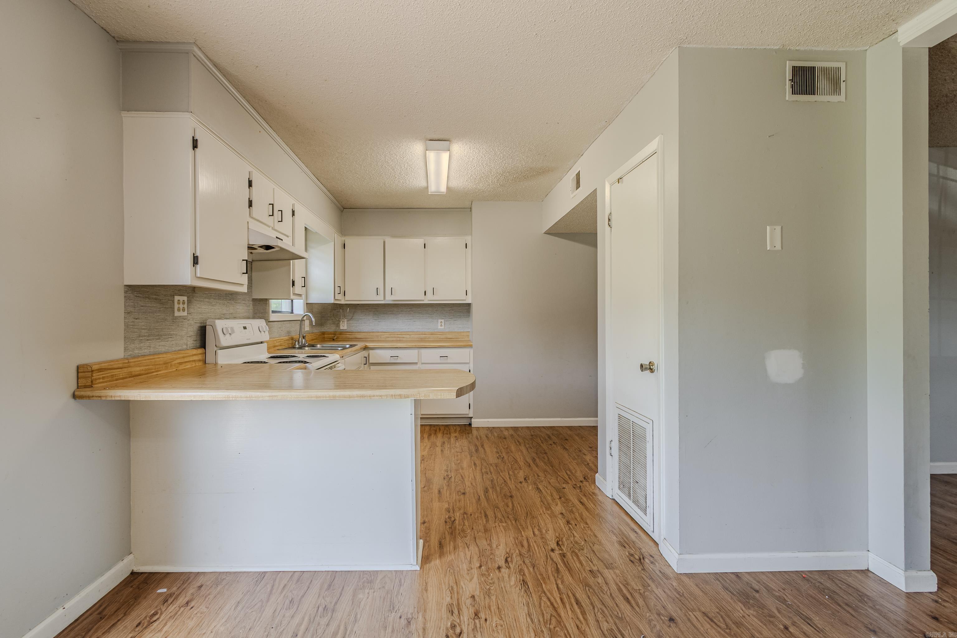 PLEASANT MEADOWS - Residential