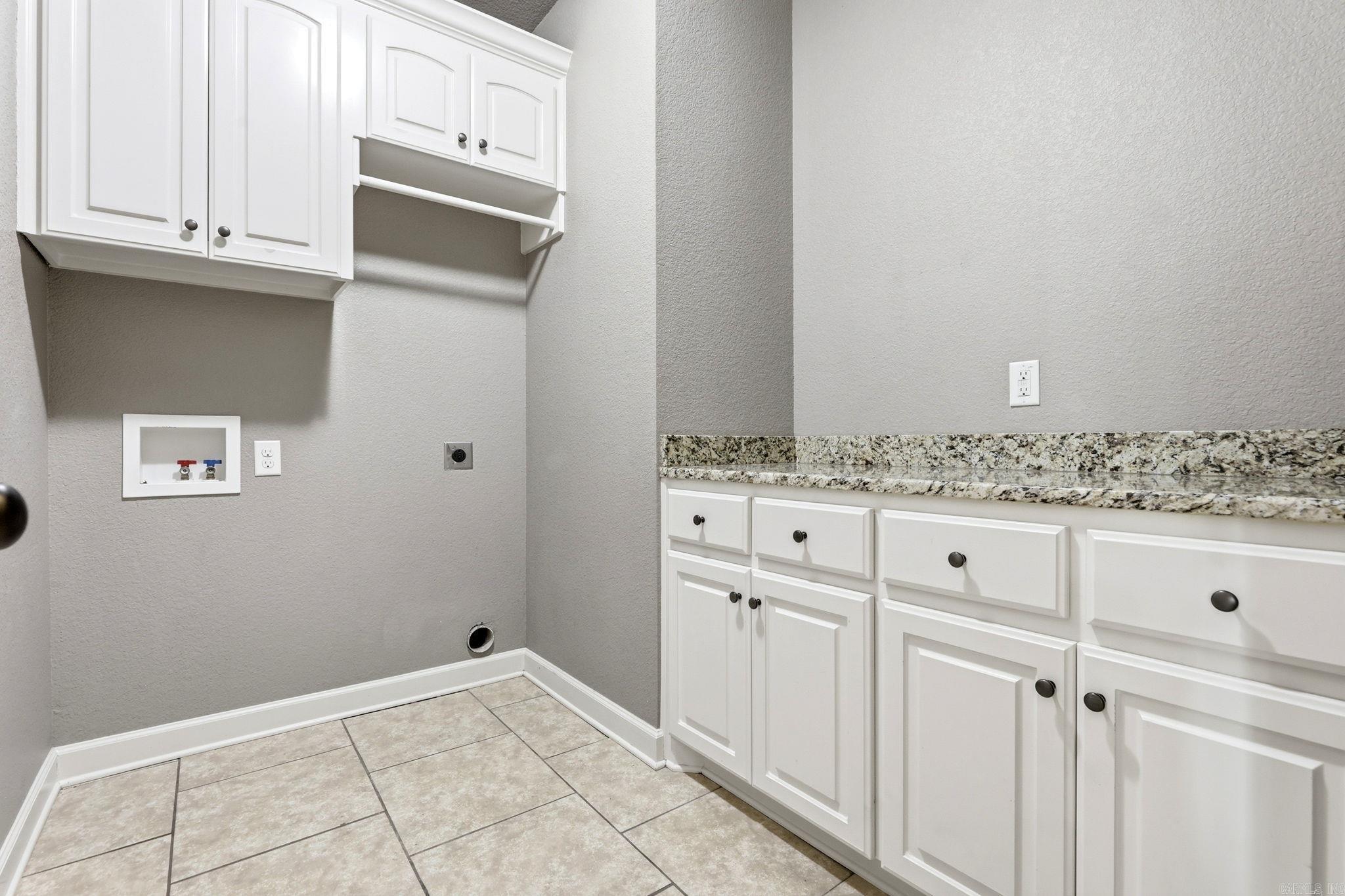 FOREST OAKS - Residential