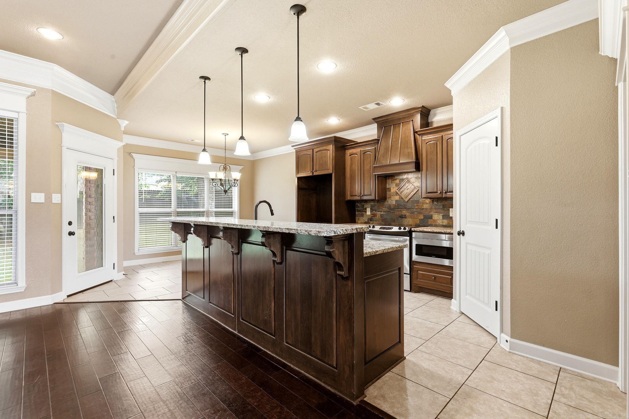 FOREST OAKS - Residential