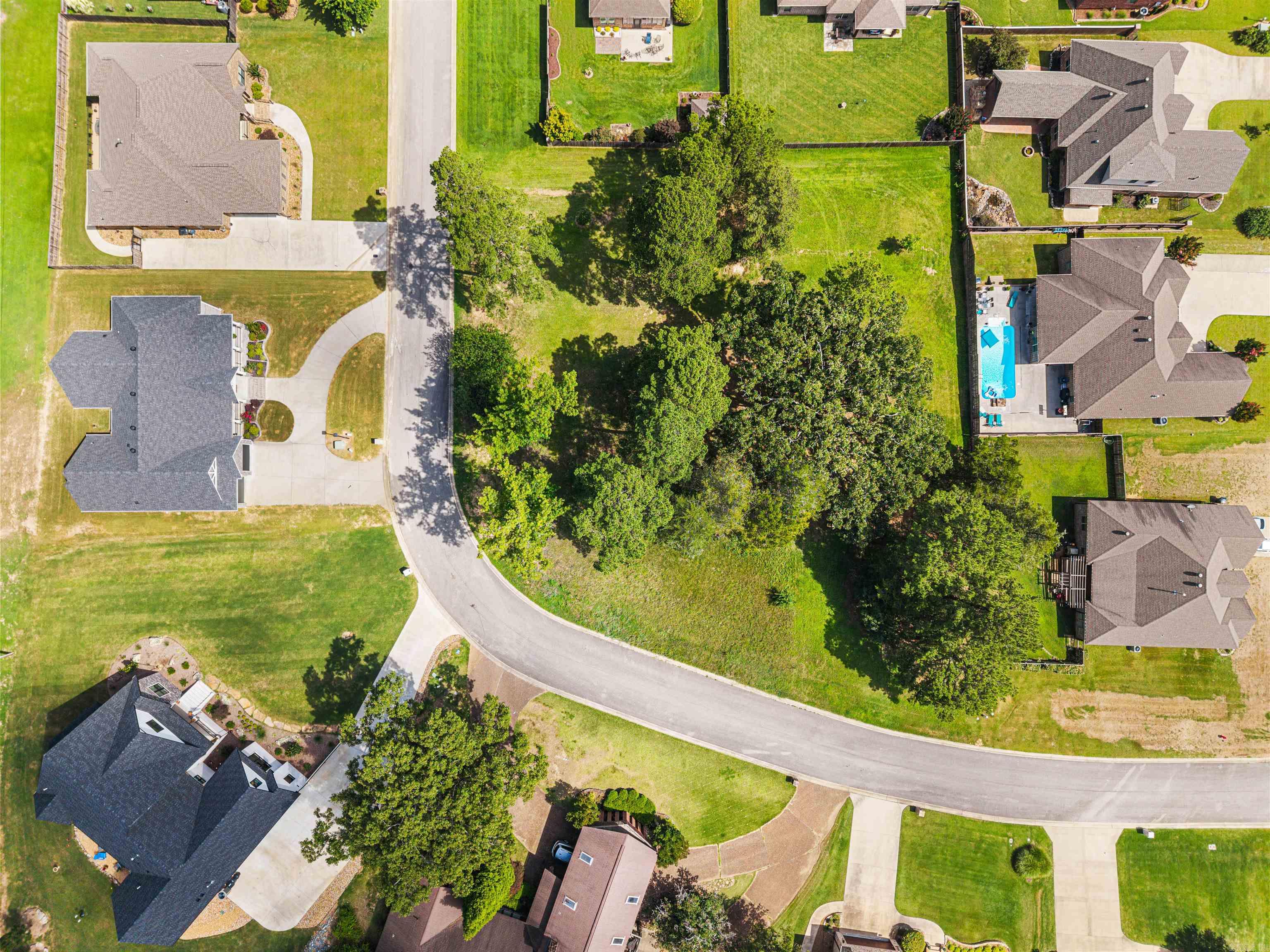 Valley Court - Land