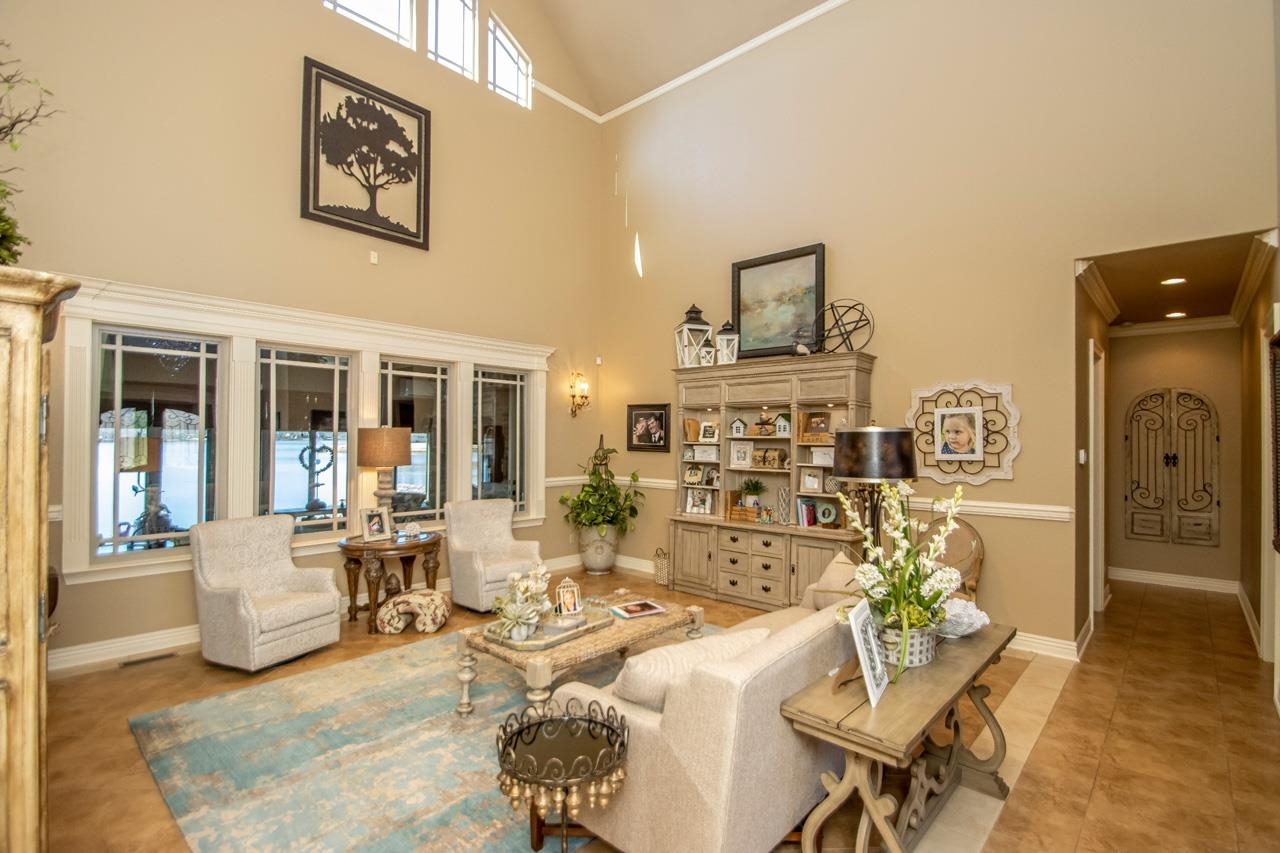 HURRICANE LAKE EST - Residential