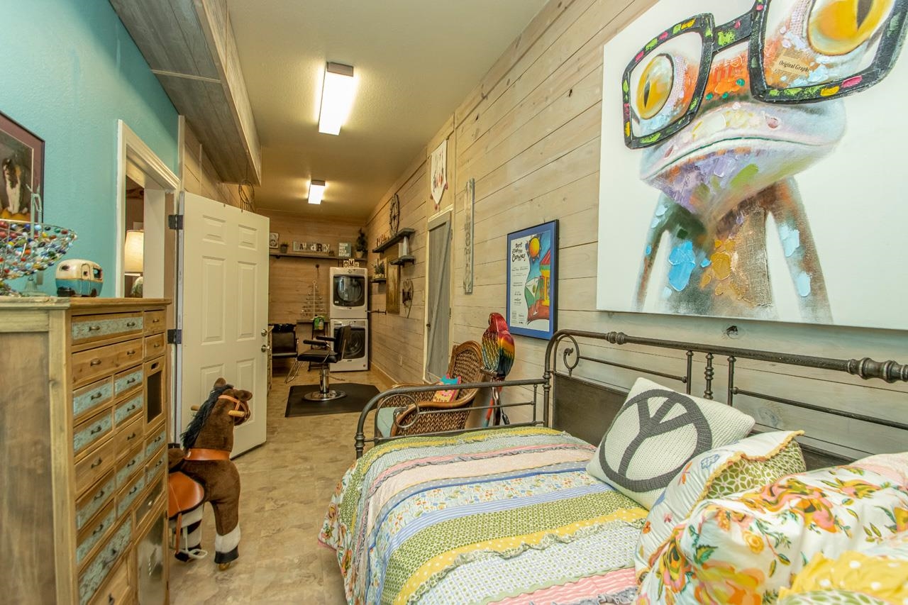 HURRICANE LAKE EST - Residential