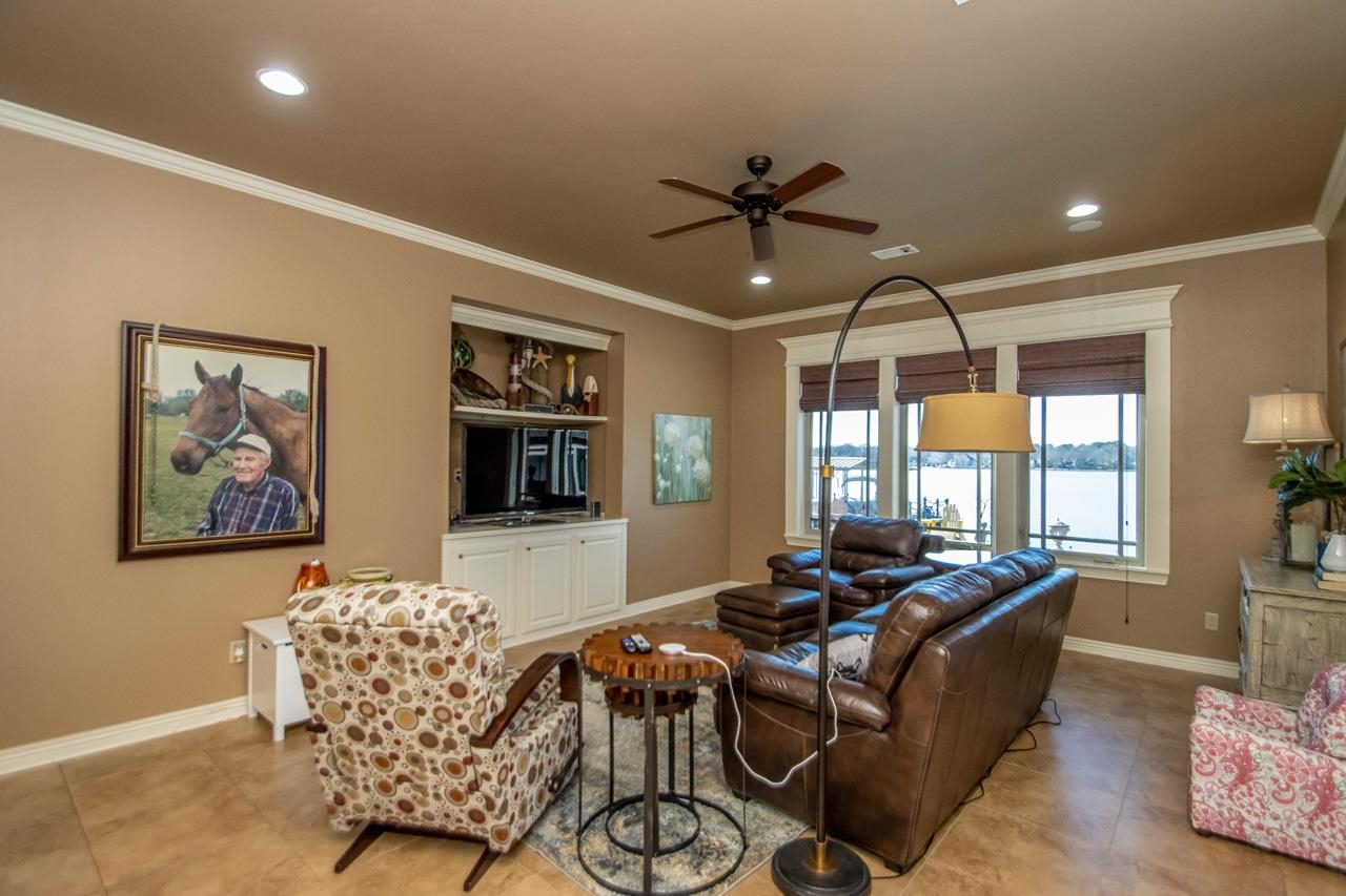 HURRICANE LAKE EST - Residential