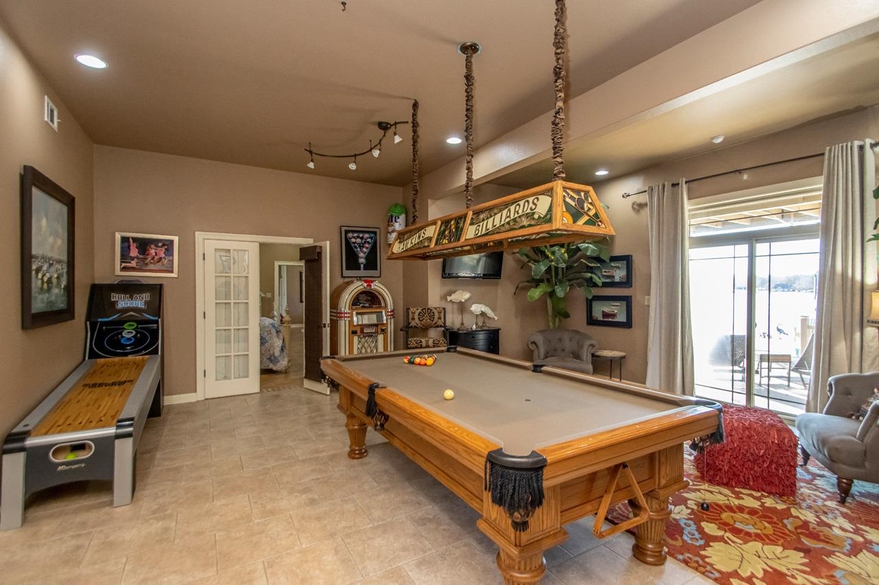 HURRICANE LAKE EST - Residential