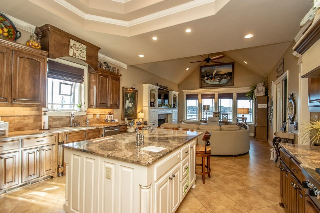 HURRICANE LAKE EST - Residential