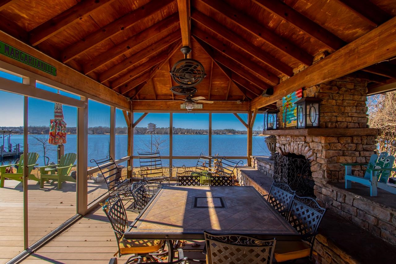 HURRICANE LAKE EST - Residential