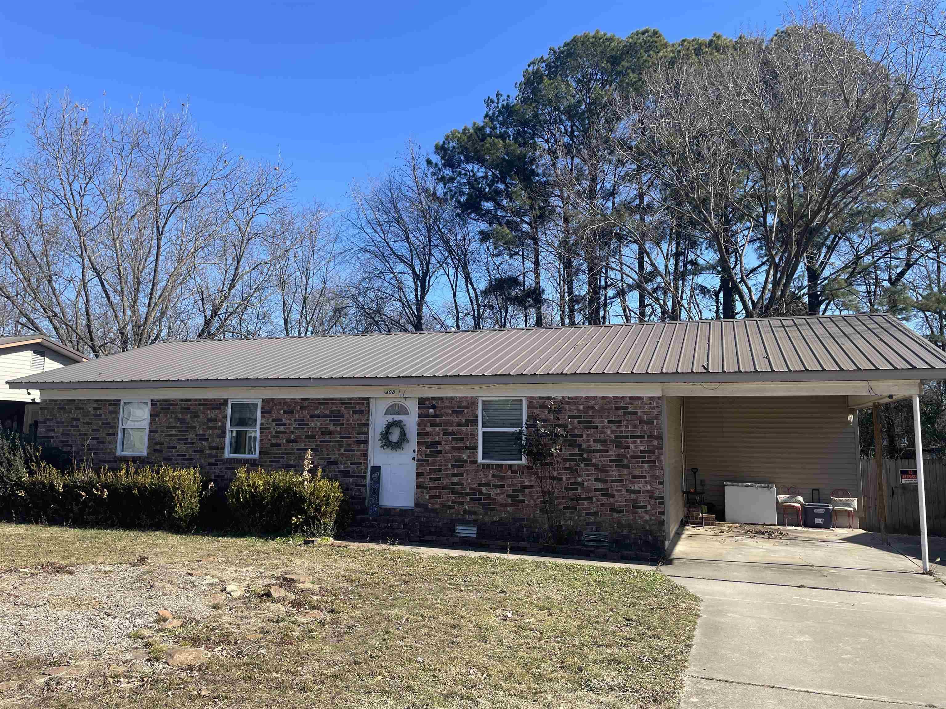 Start your next phase of life in comfortable living! This 3-bedroom, 2-bath joyous home offers 1,228sf, it's a well maintained space on the west side of Searcy, AR. Built in 1977, it's updated, cozy, and charming. Enjoy a big, tree-shaded backyard perfect for afternoon relaxation and a sizable deck that’s ideal for entertaining or quiet evenings outdoors. Whether you’re a family looking for your forever home or a investor seeking a great rental opportunity, this property combines an inviting layout, a fantastic location, and exceptional value without the fuss of overdone real estate jargon. Step inside and see for yourself—this home is ready for you!