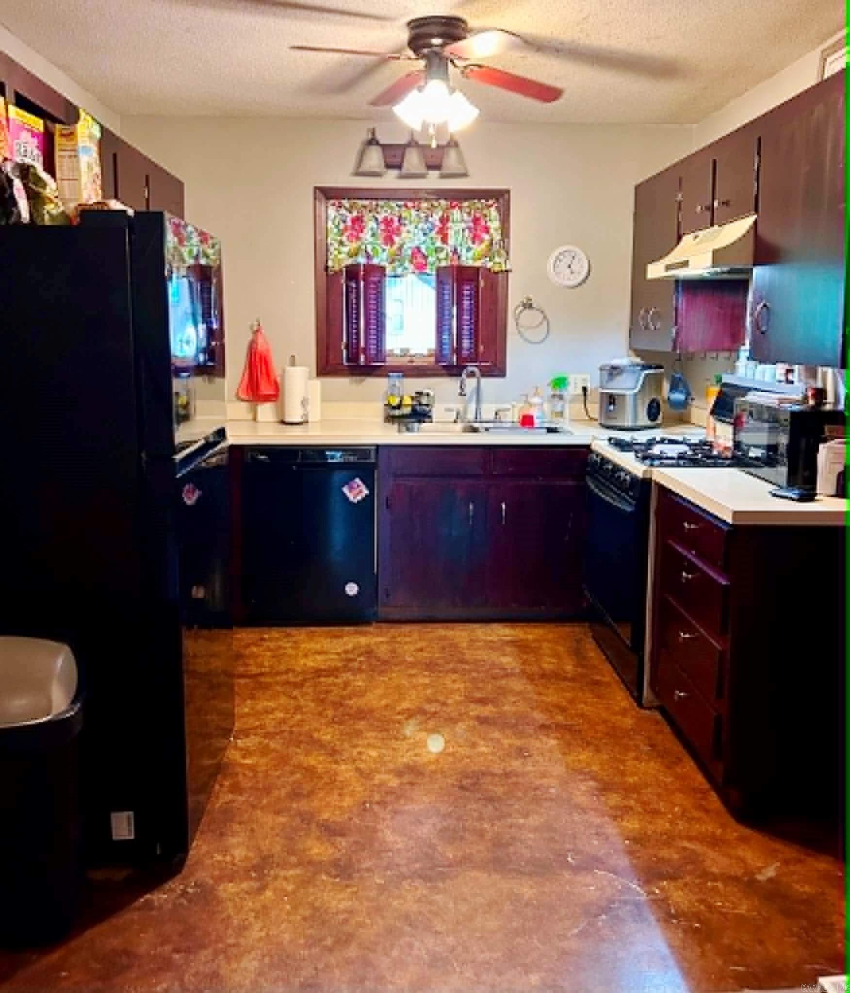 BETTS, GEORGE SD - Residential