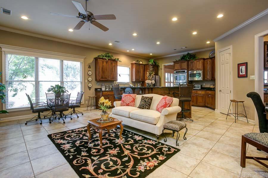 CHENAL VALLEY THE OAKS - Residential
