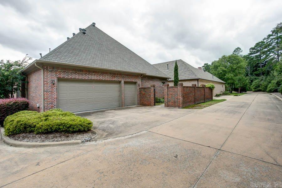 CHENAL VALLEY THE OAKS - Residential