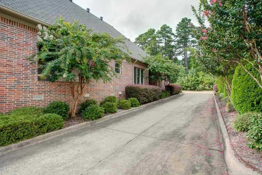 CHENAL VALLEY THE OAKS - Residential