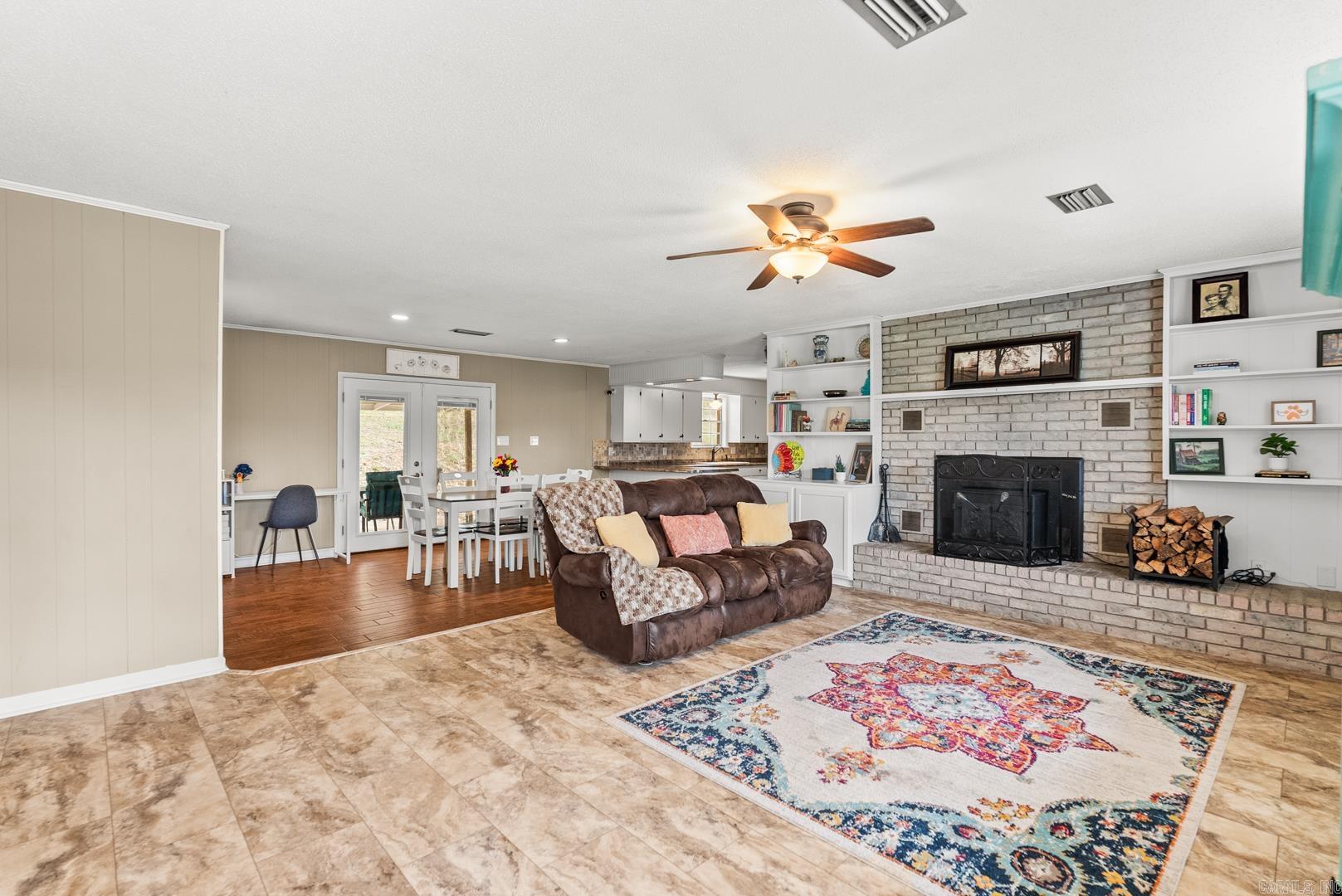 TREASURE HILL - Residential