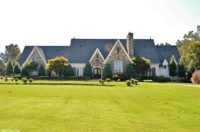 INCREDIBLE CUSTOM BUILT HOME IN RIDGEPOINTE
