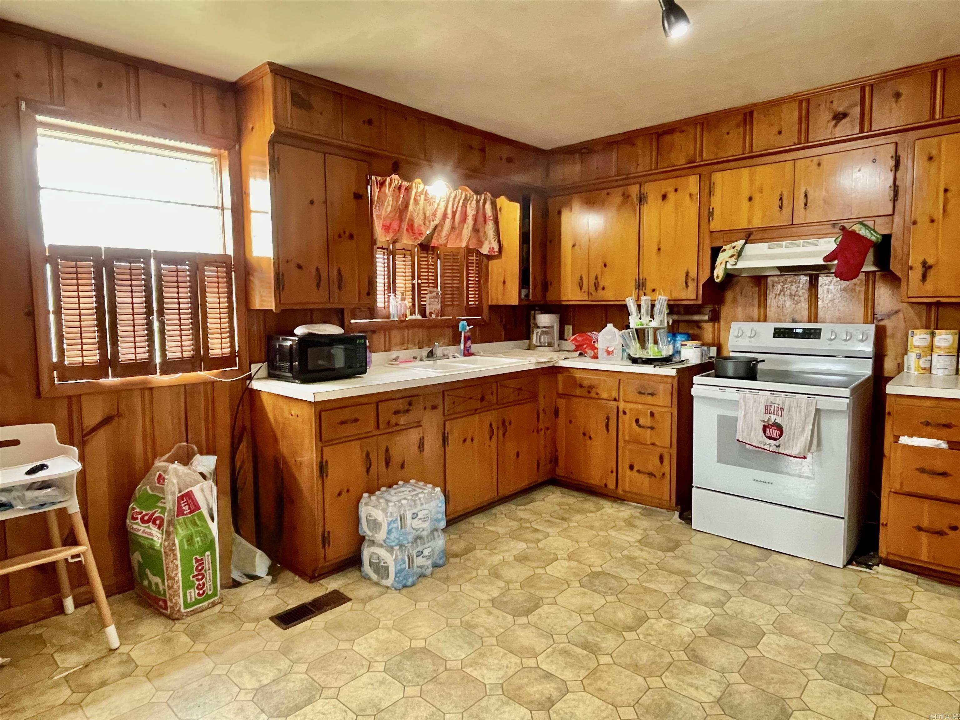 Holts 1st - Residential