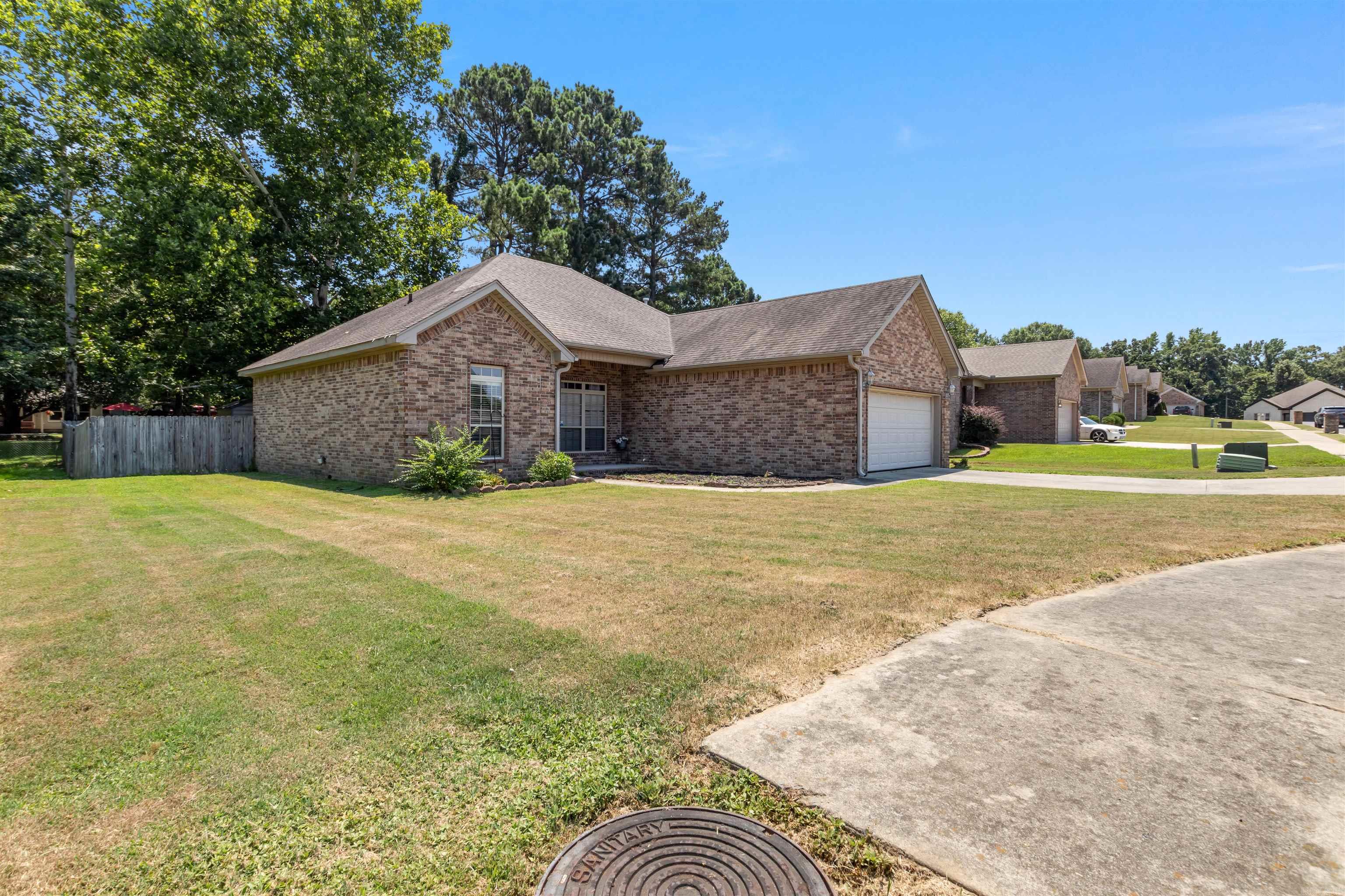 HIDDEN LAKE ESTATES - Residential