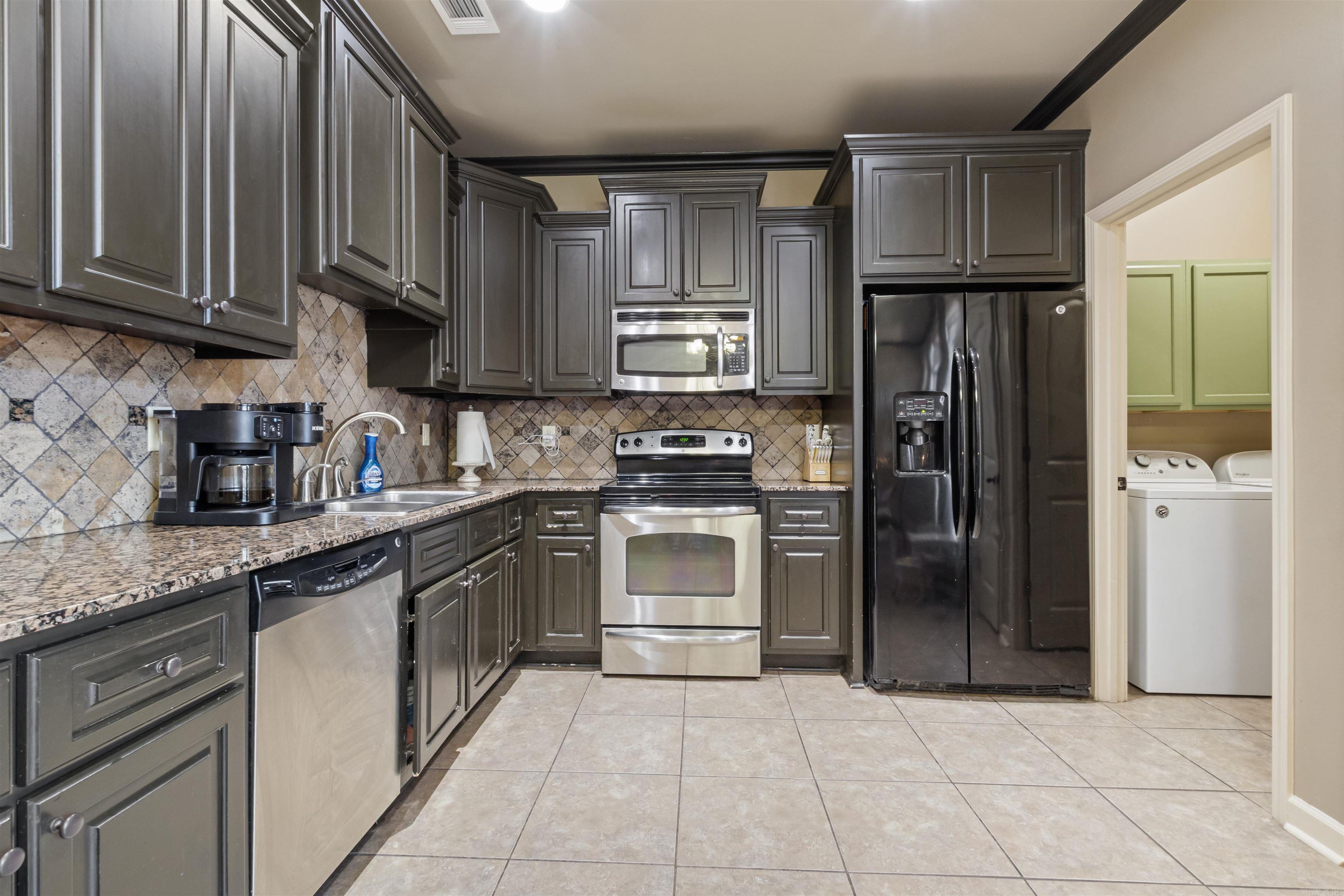 HIDDEN LAKE ESTATES - Residential