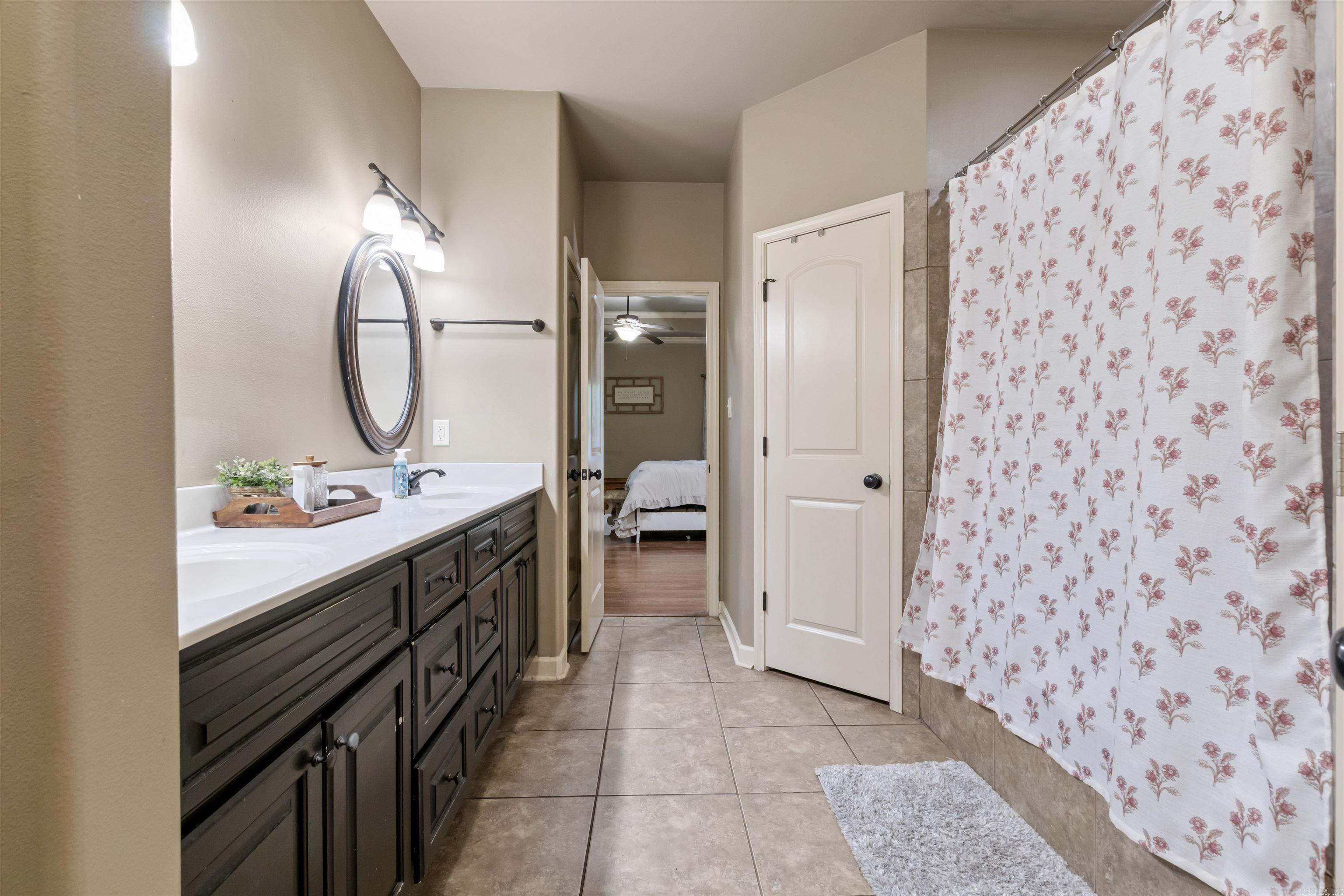 HIDDEN LAKE ESTATES - Residential