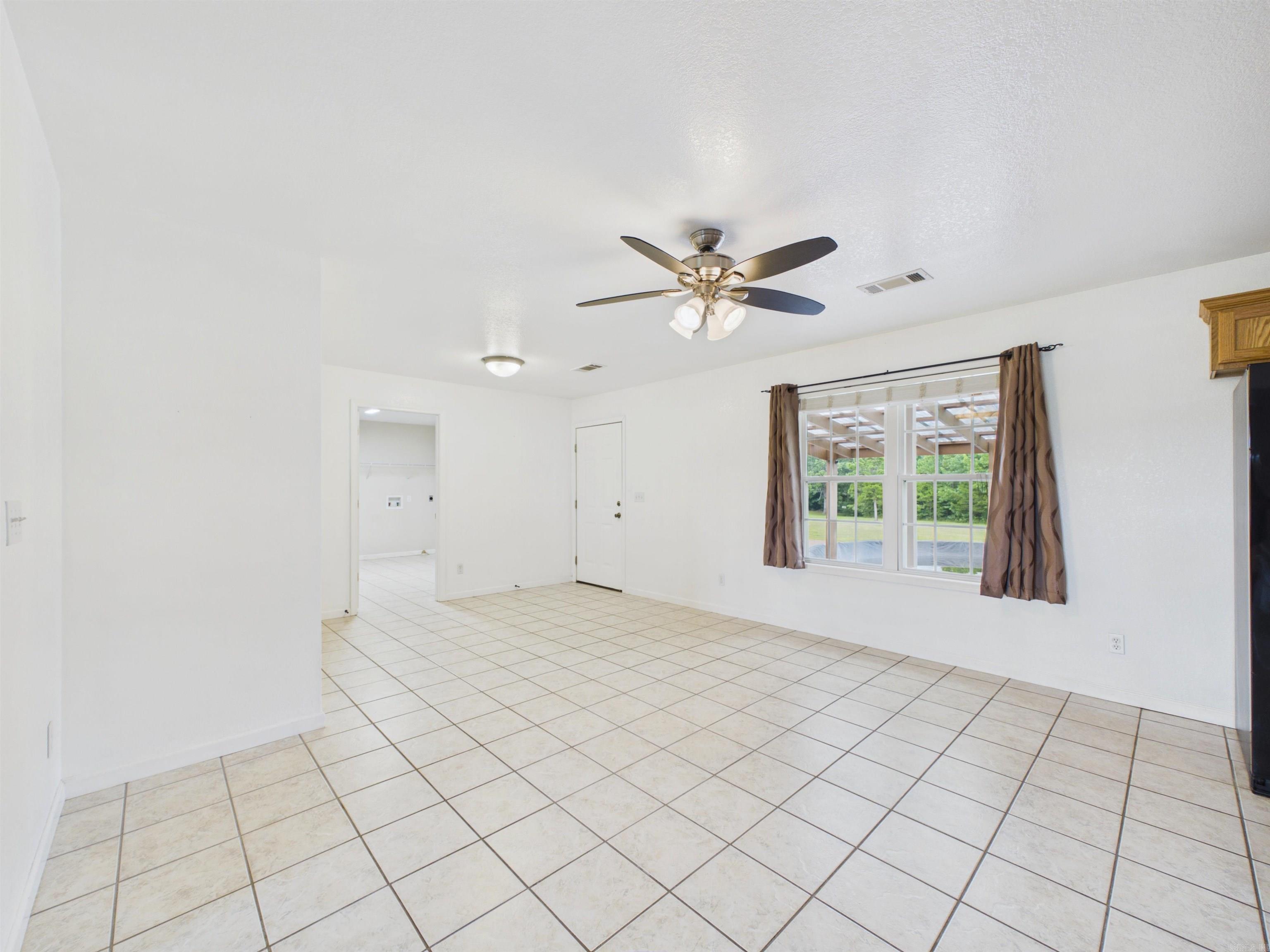 DOUBLE OAK ESTATES - Residential