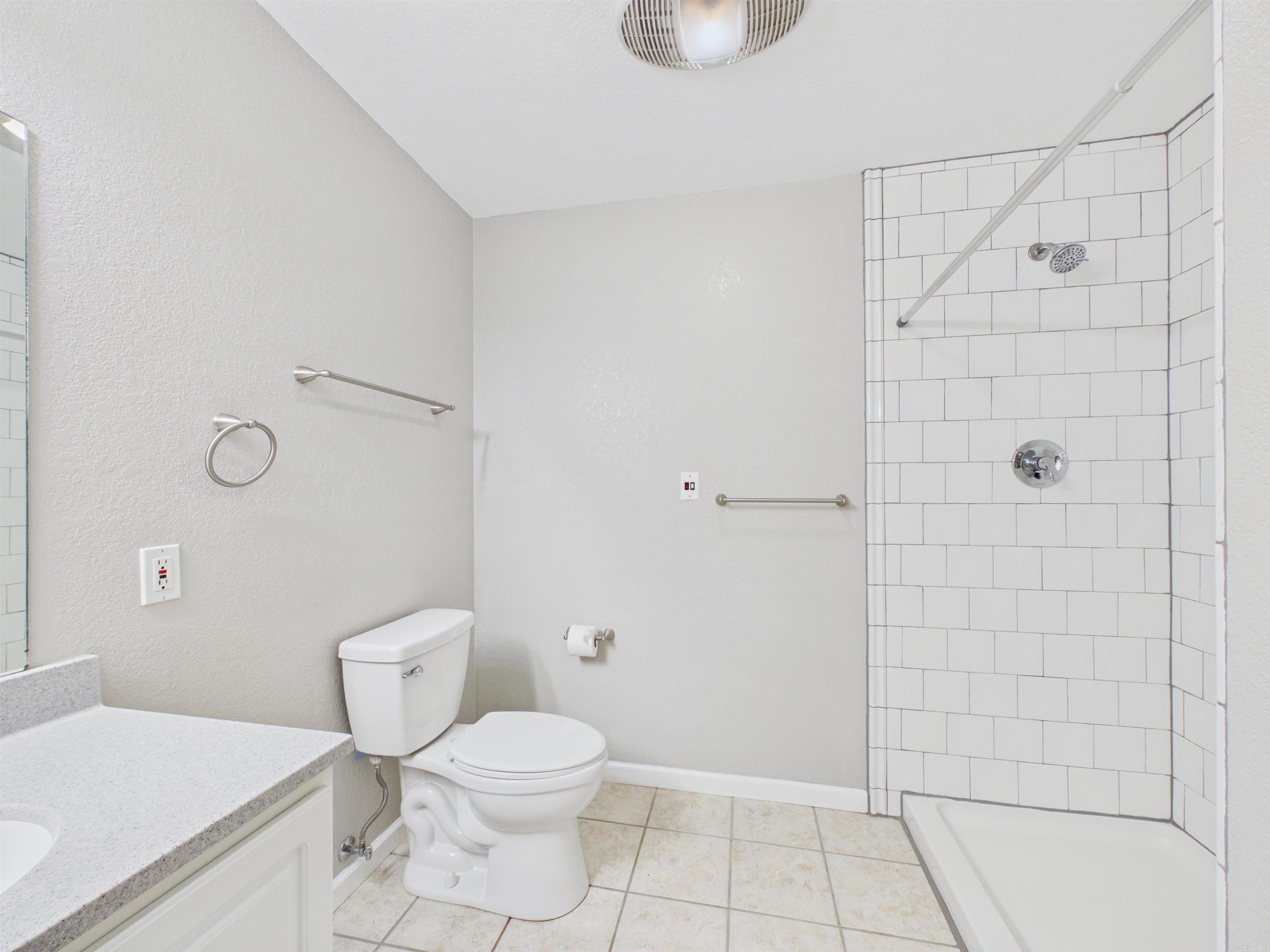 DOUBLE OAK ESTATES - Residential