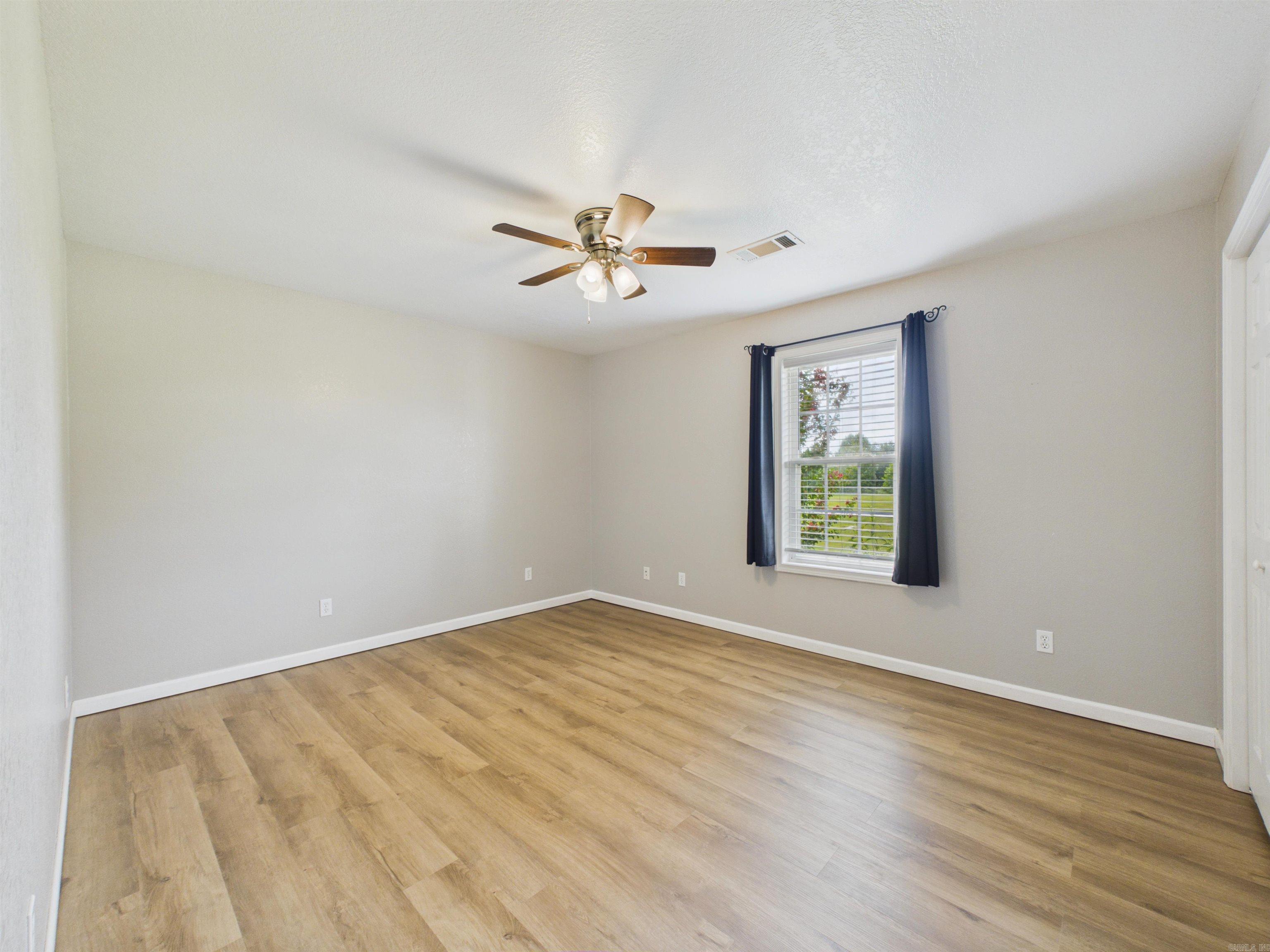 DOUBLE OAK ESTATES - Residential