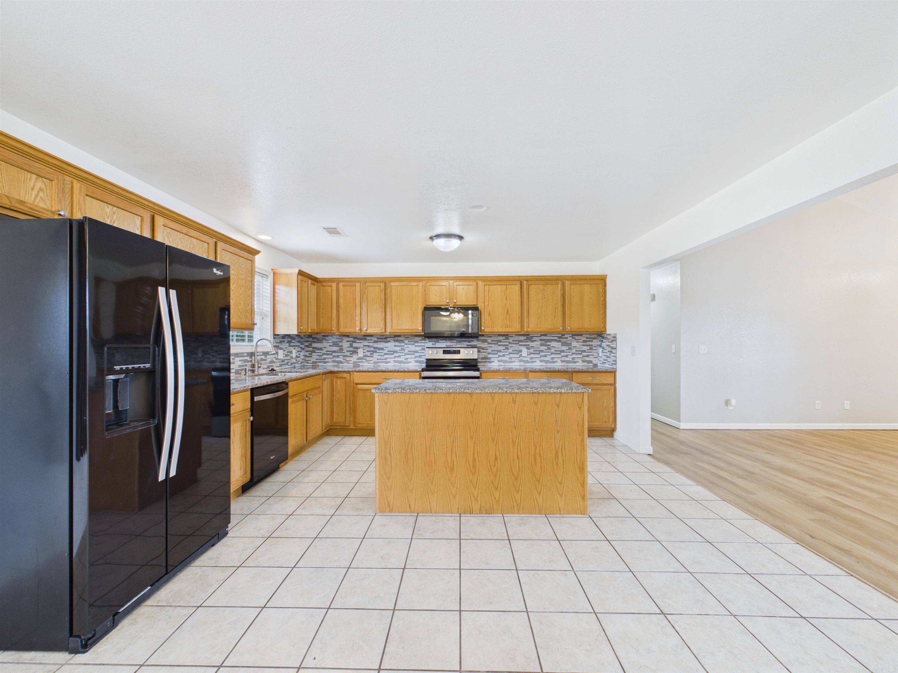 DOUBLE OAK ESTATES - Residential