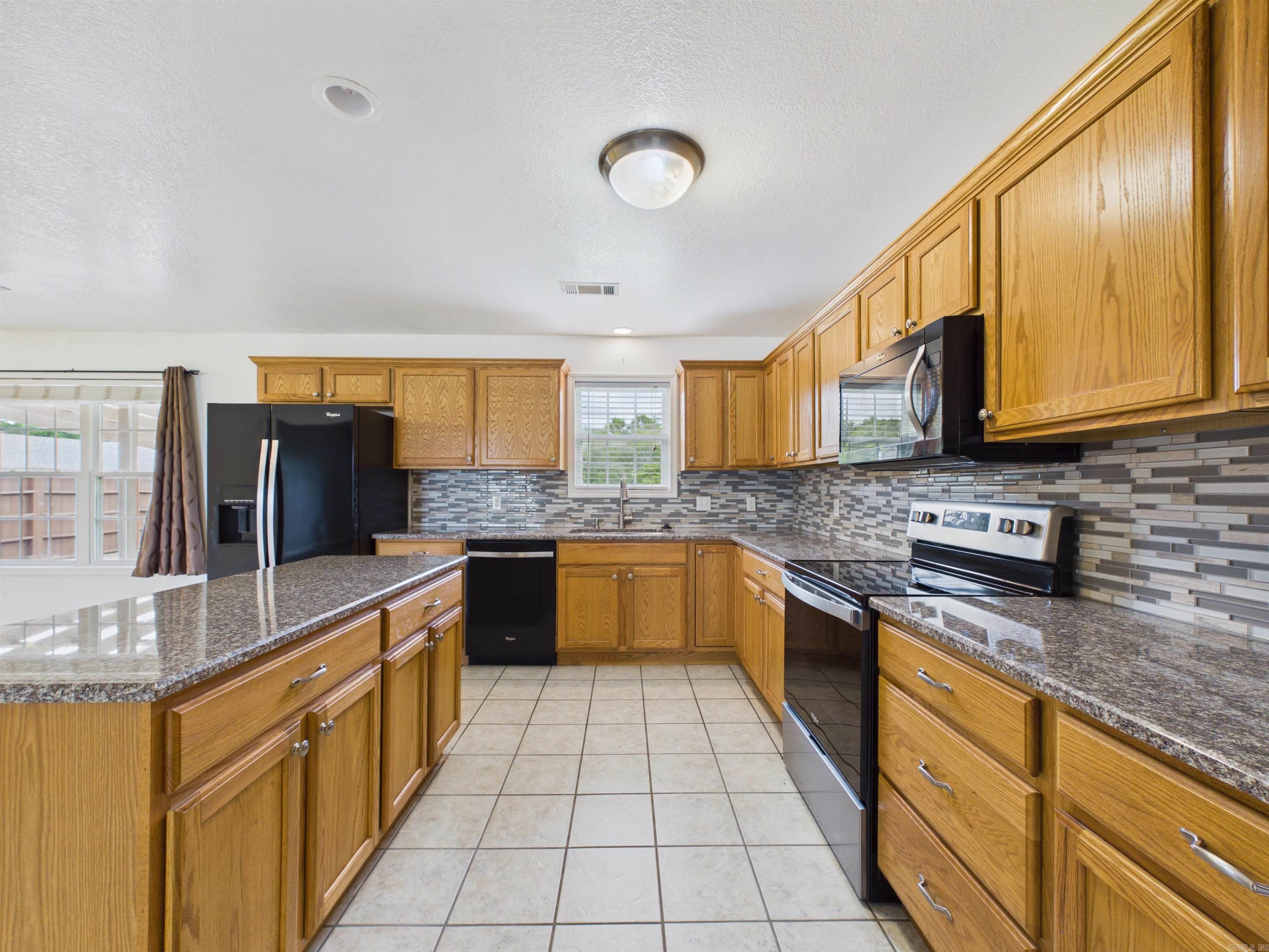 DOUBLE OAK ESTATES - Residential