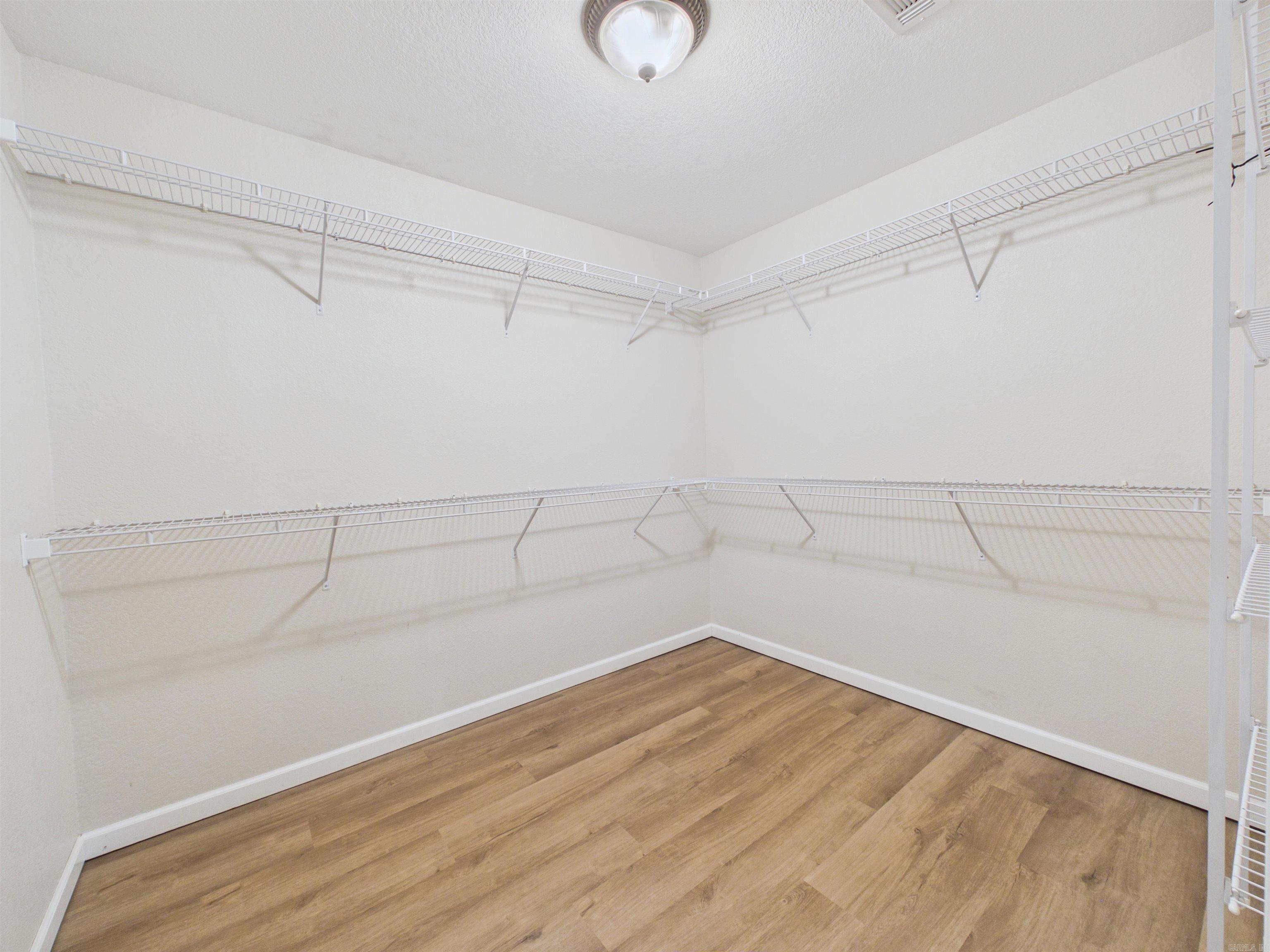 DOUBLE OAK ESTATES - Residential