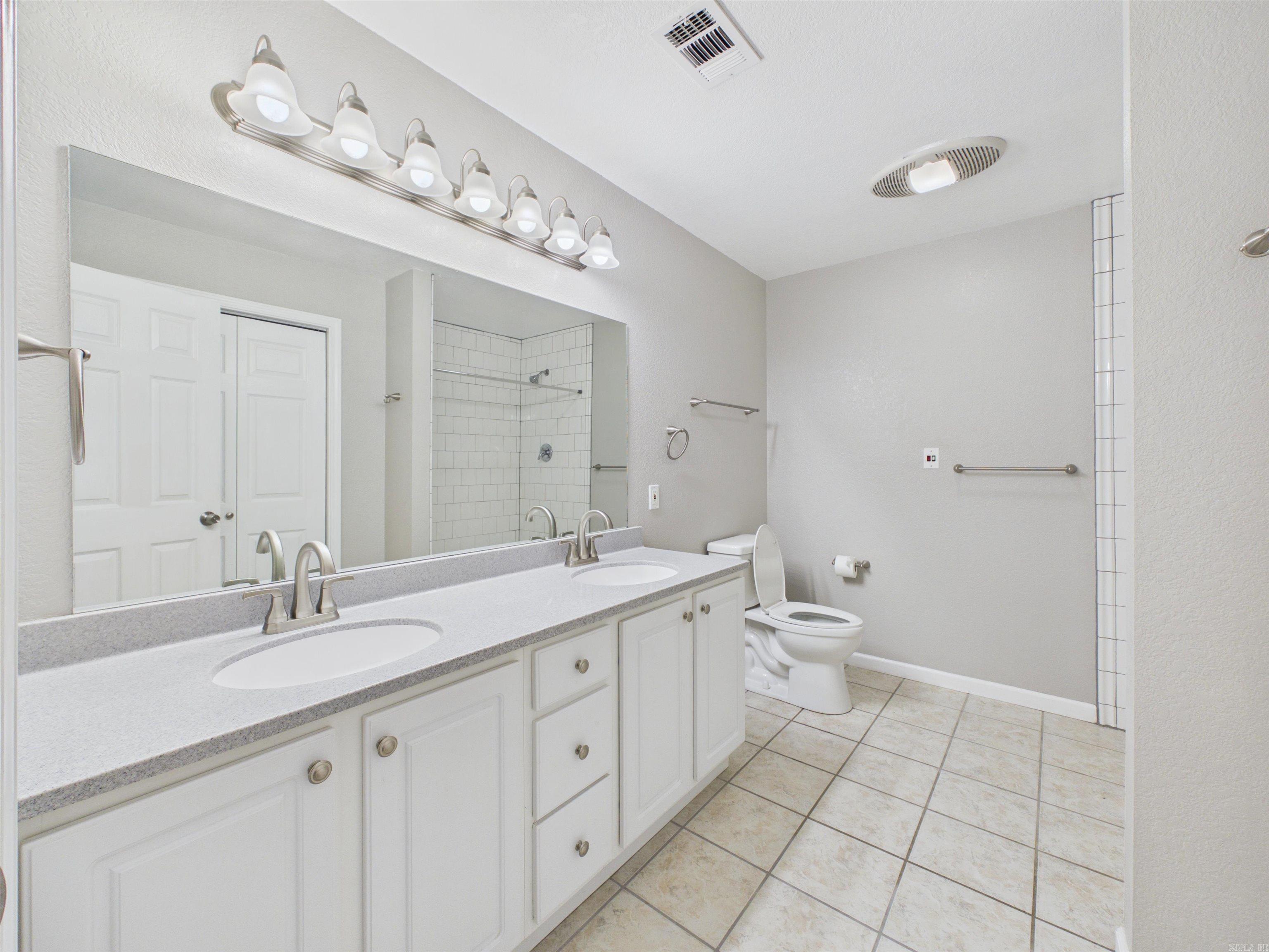 DOUBLE OAK ESTATES - Residential