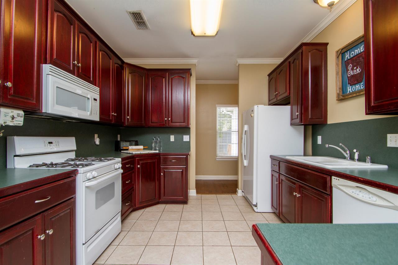 MADISON VILLAGE - Residential