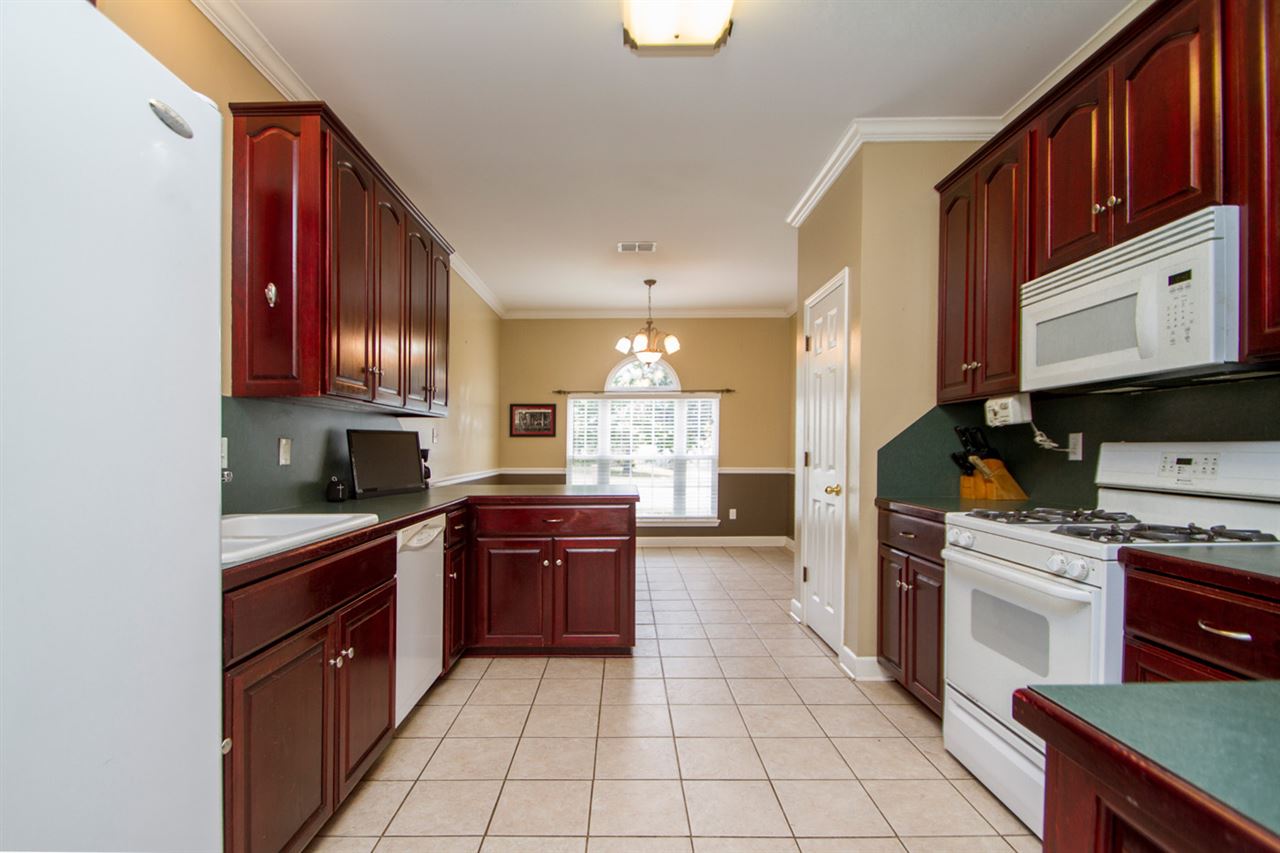 MADISON VILLAGE - Residential