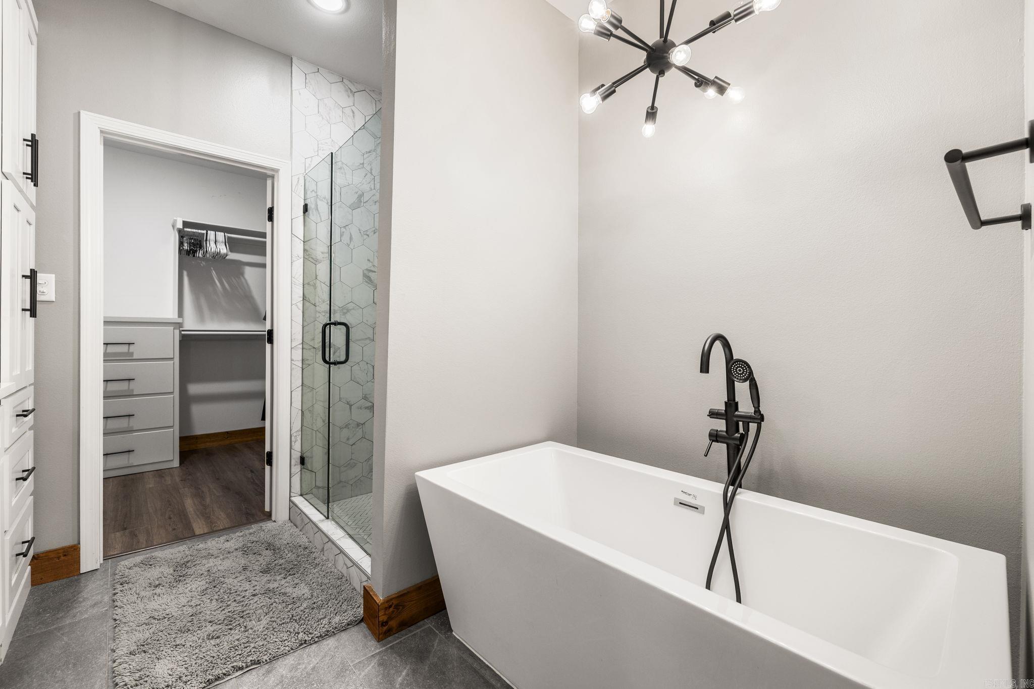 HIDDEN VALLEY ESTATES - Residential