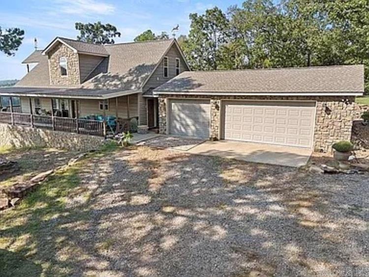 EAGLES NEST - Residential
