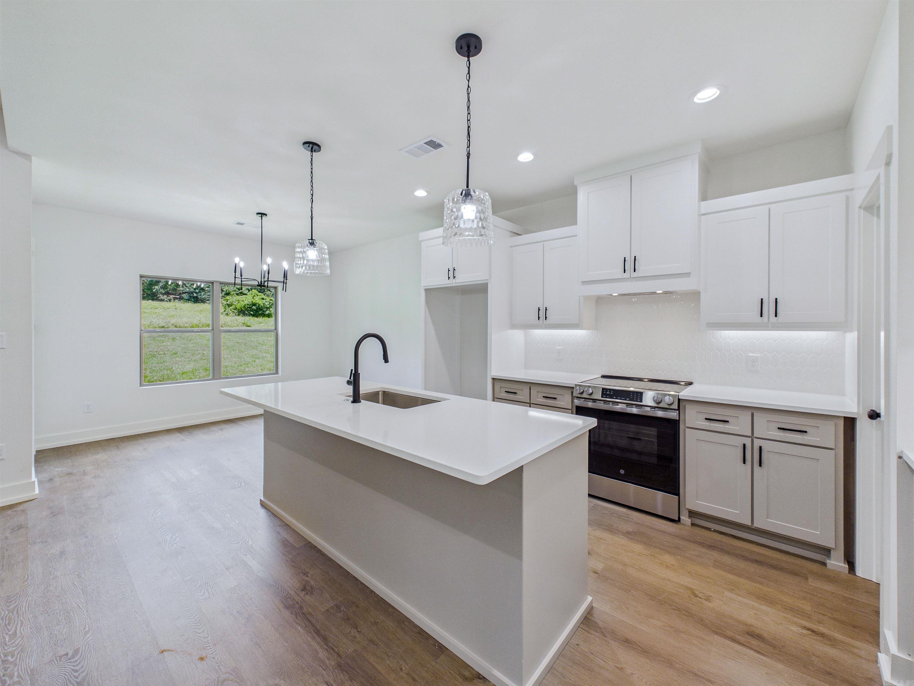 RIDGE VIEW - Residential