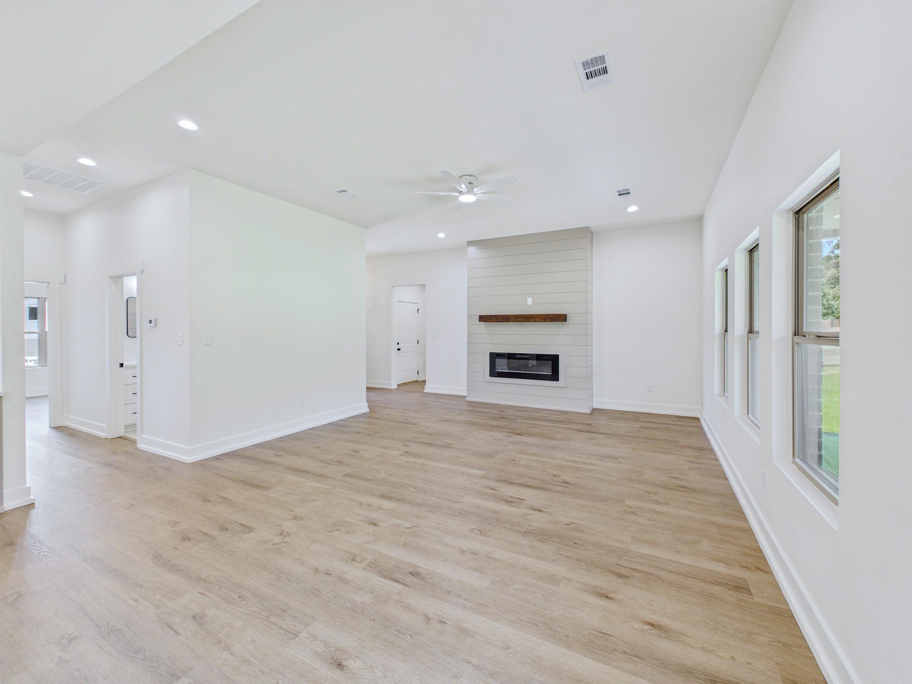 RIDGE VIEW - Residential
