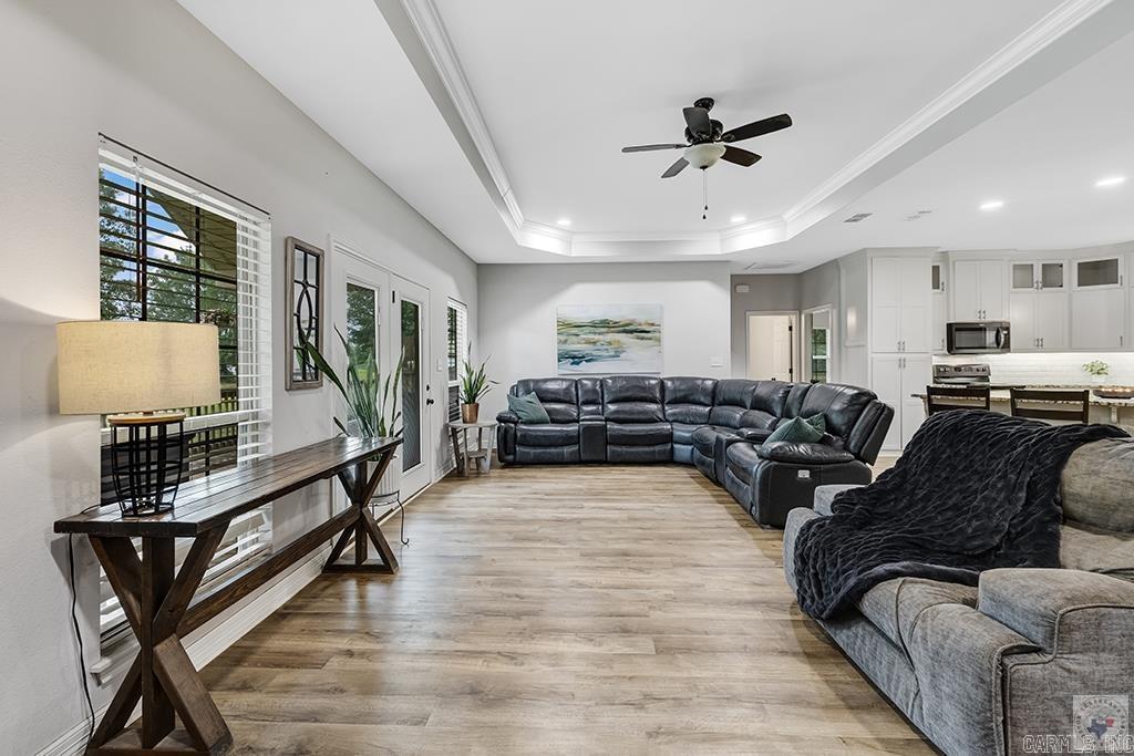 CREEKWOOD - Residential