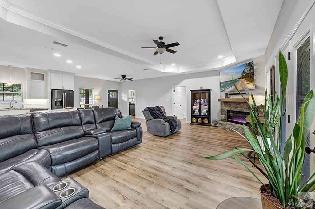 CREEKWOOD - Residential