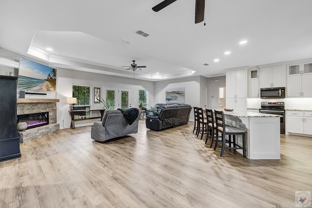 CREEKWOOD - Residential