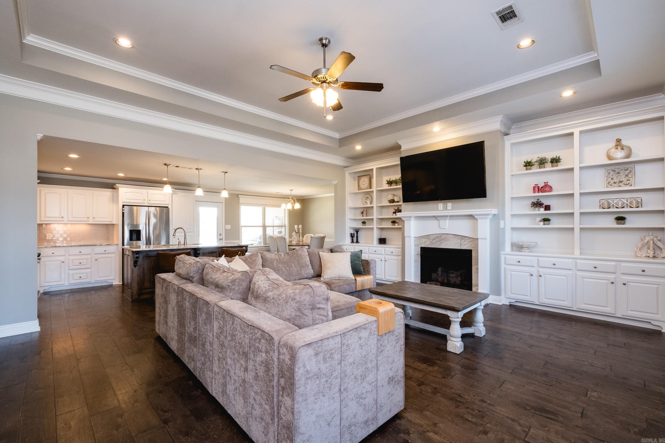 HICKORY HEIGHTS - Residential