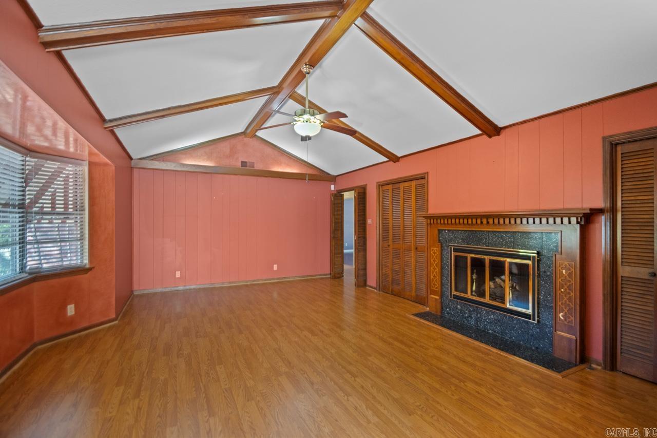 HALL COVE - Residential