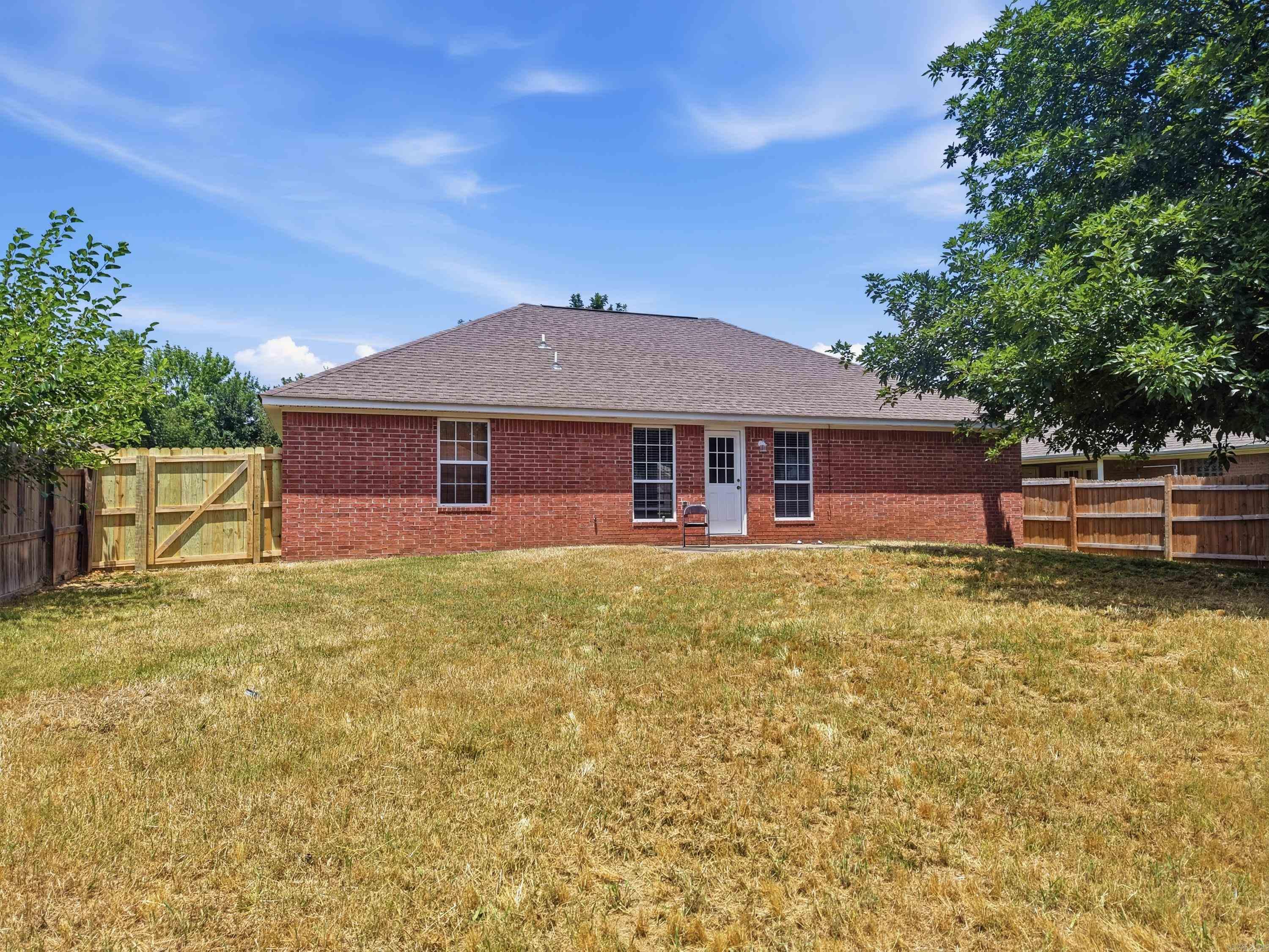 SMITHFIELD - Residential