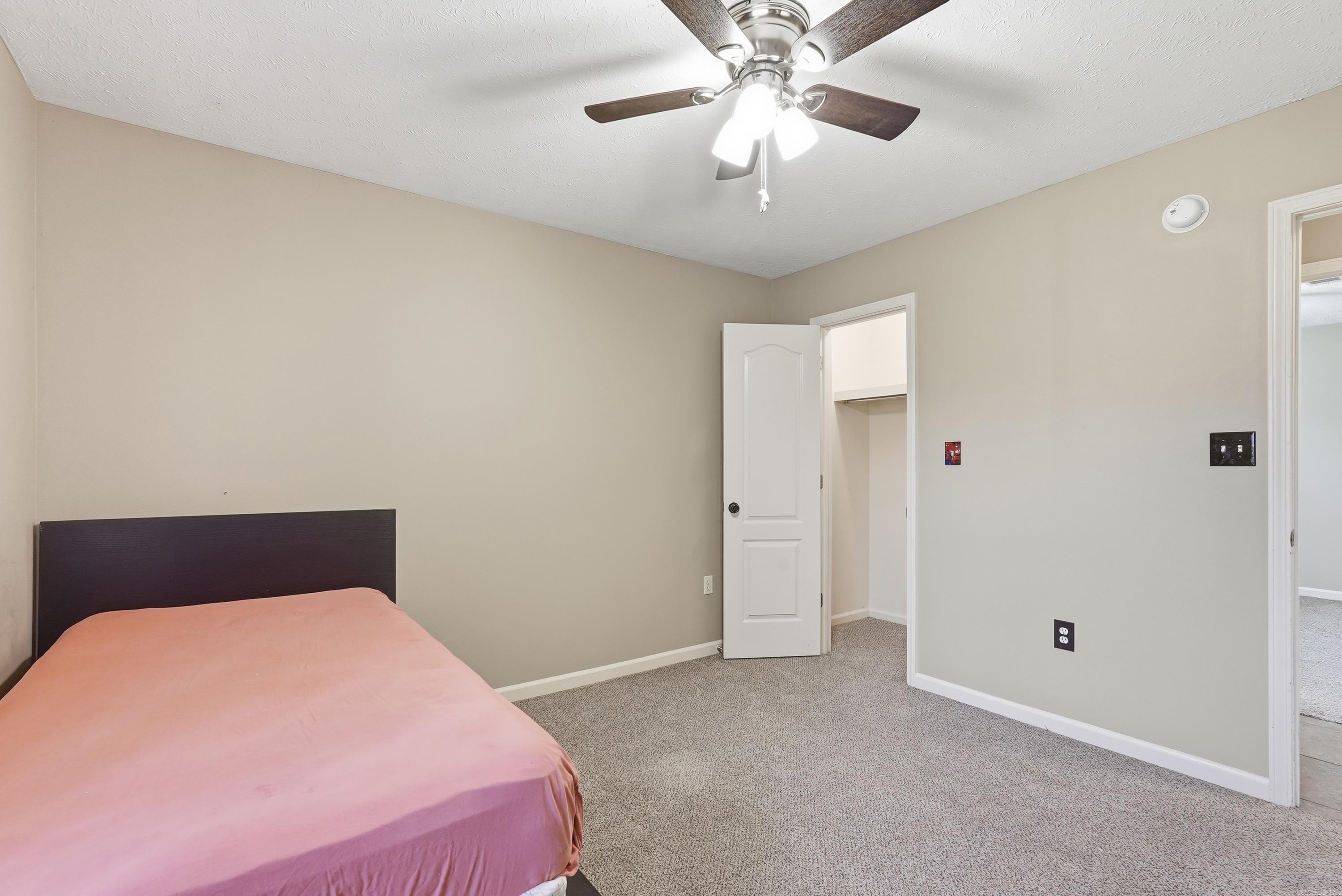 SMITHFIELD - Residential
