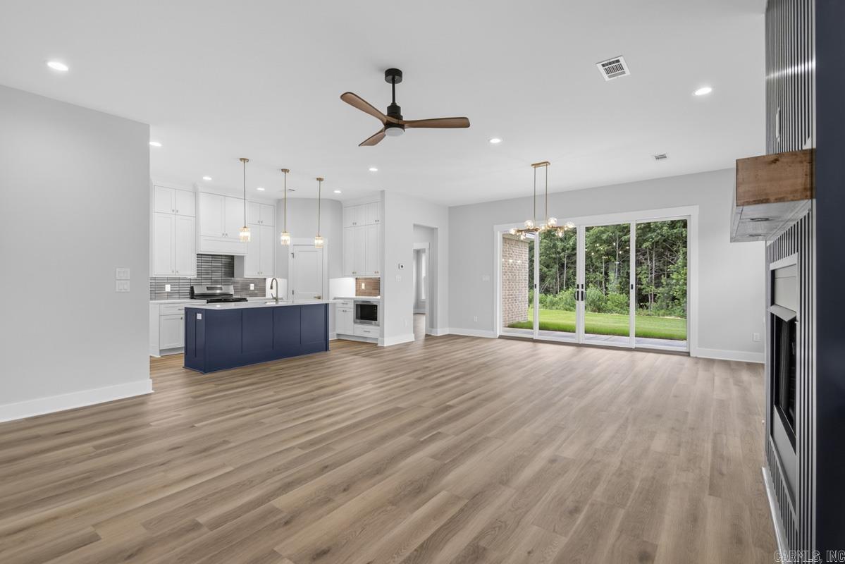 CREEKSIDE - Residential