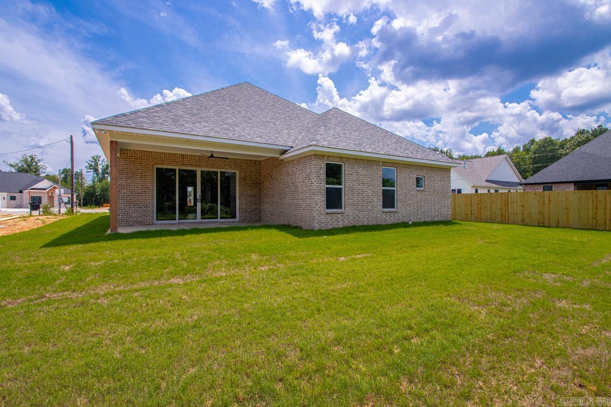 CREEKSIDE - Residential