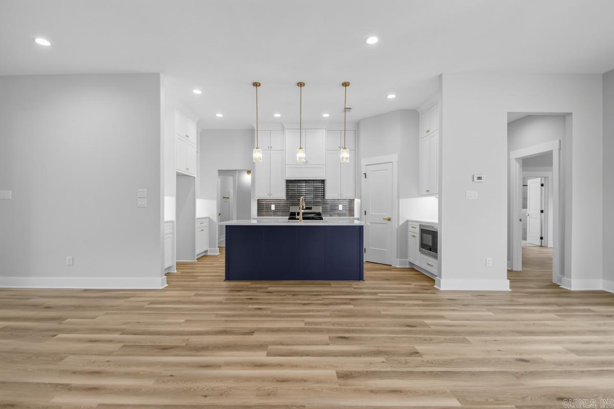 CREEKSIDE - Residential