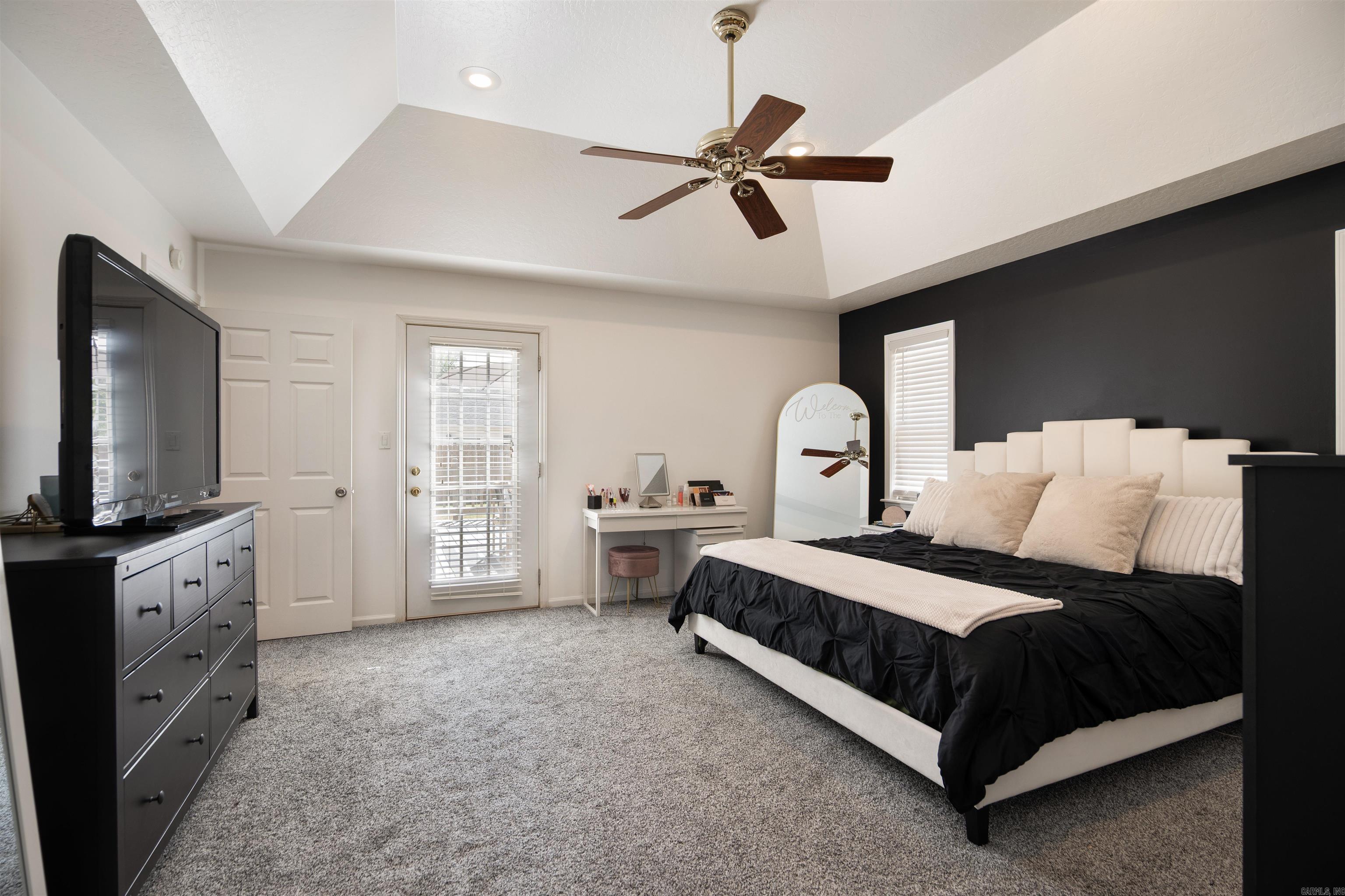 HUNTERS GLEN - Residential