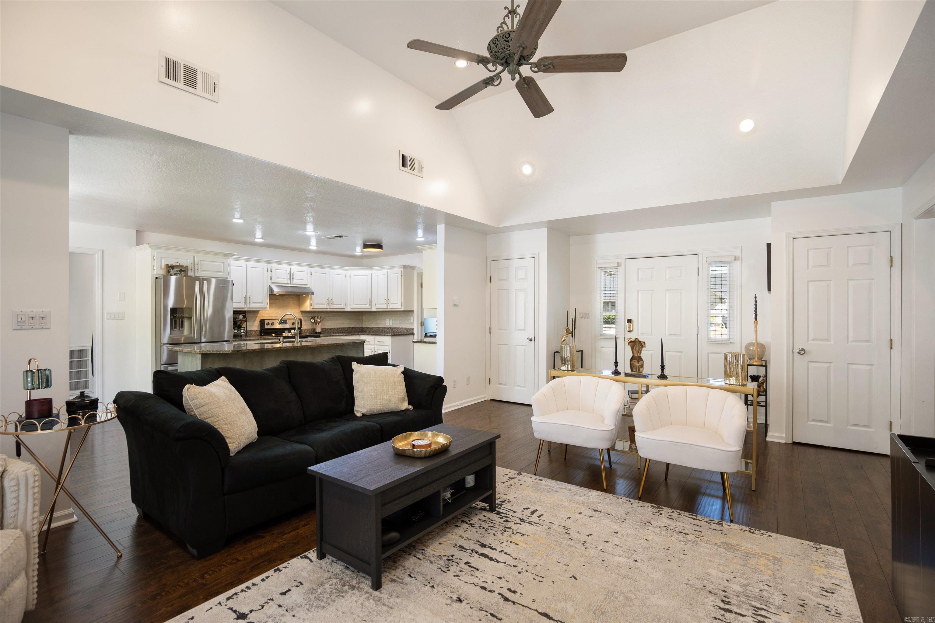 HUNTERS GLEN - Residential