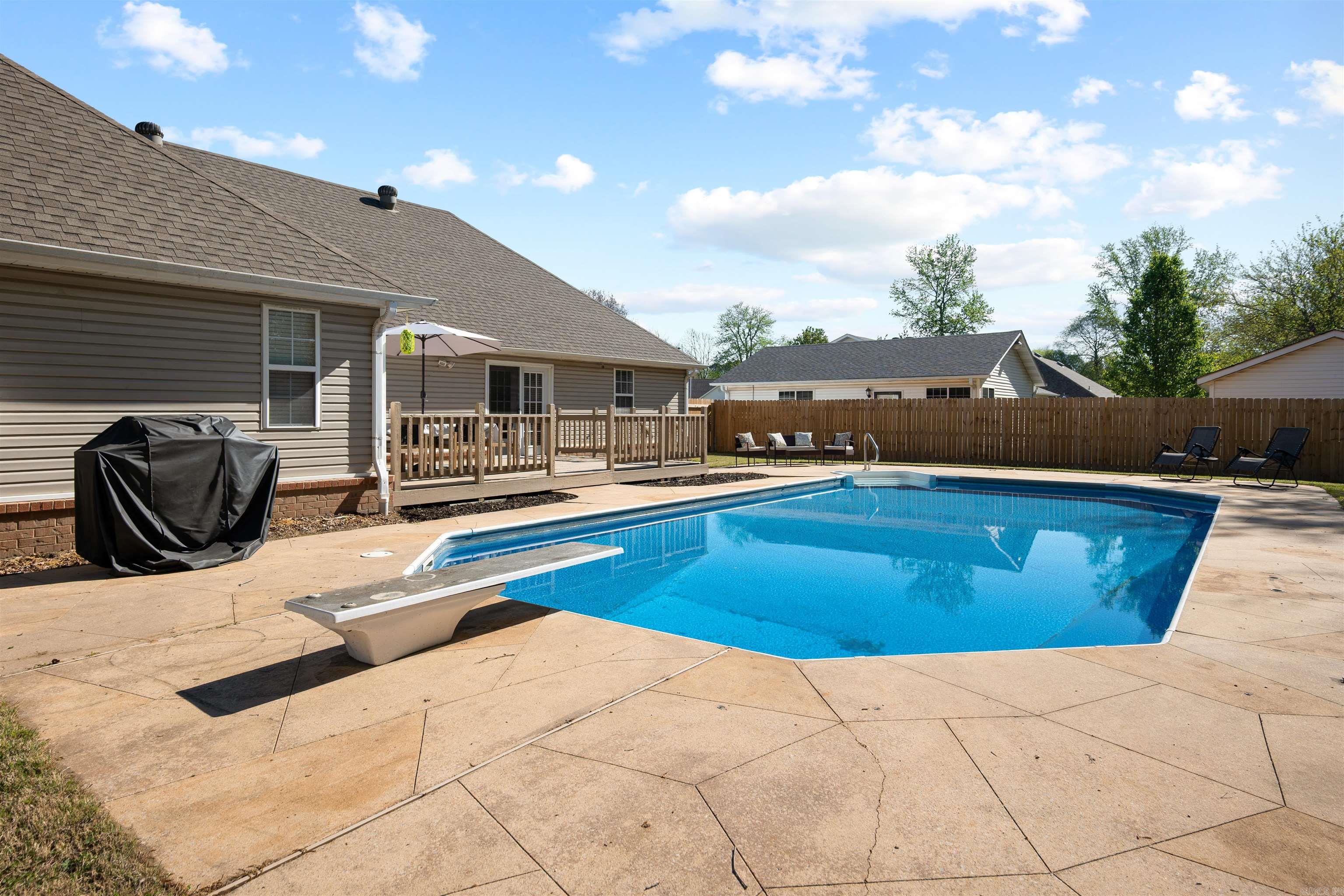 HUNTERS GLEN - Residential